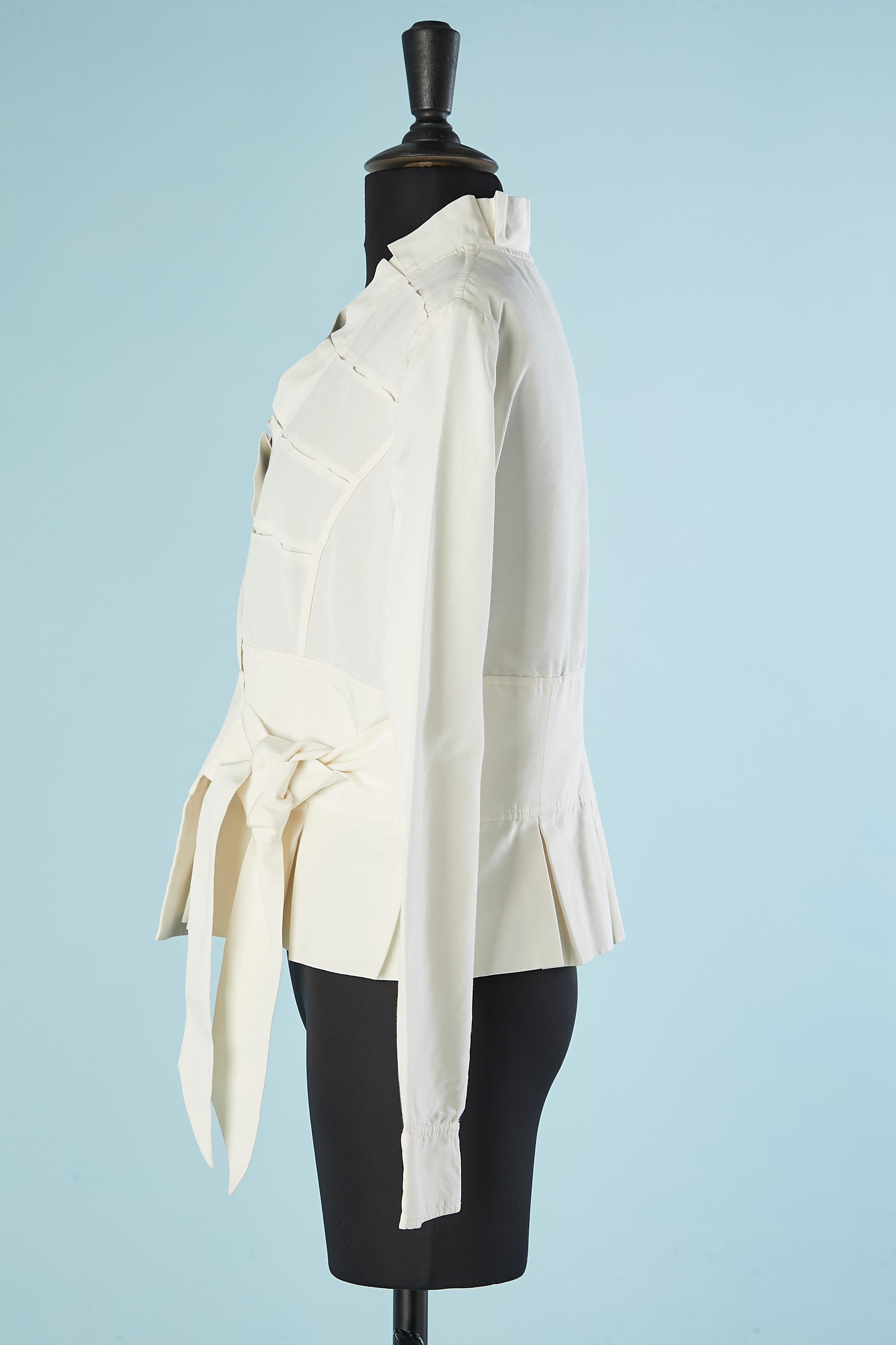 Off-white cotton and silk wrap jacket with ruffles edge ARMANI COLLEZIONI In Excellent Condition For Sale In Saint-Ouen-Sur-Seine, FR
