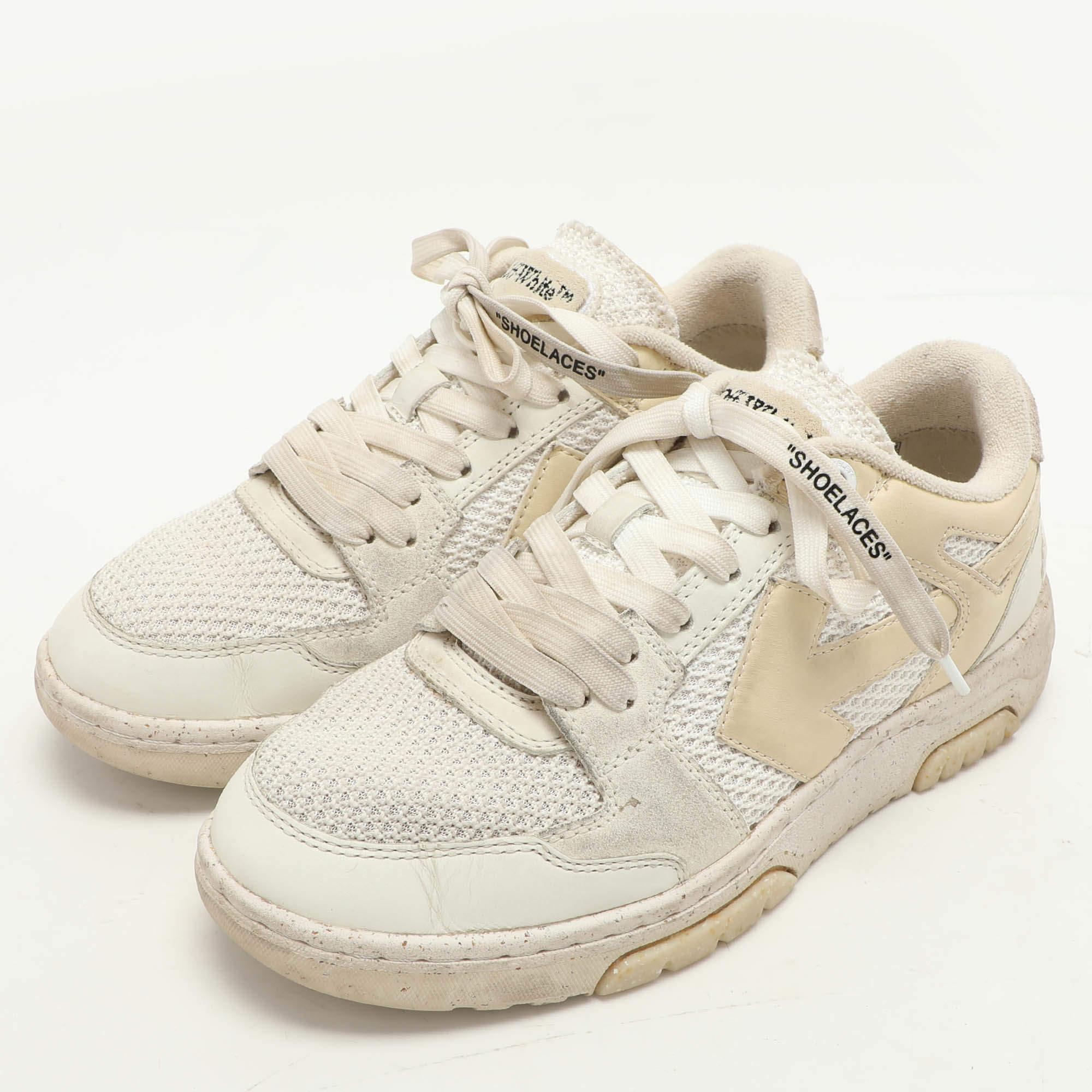 Una silhouette classica  queste scarpe da ginnastica di marca sono una combinazione perfetta di lusso  comfort  e stile. Queste sneakers sono progettate con dettagli firmati e solette confortevoli.