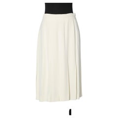 Off-white crepe pleated skirt Chanel Boutique 