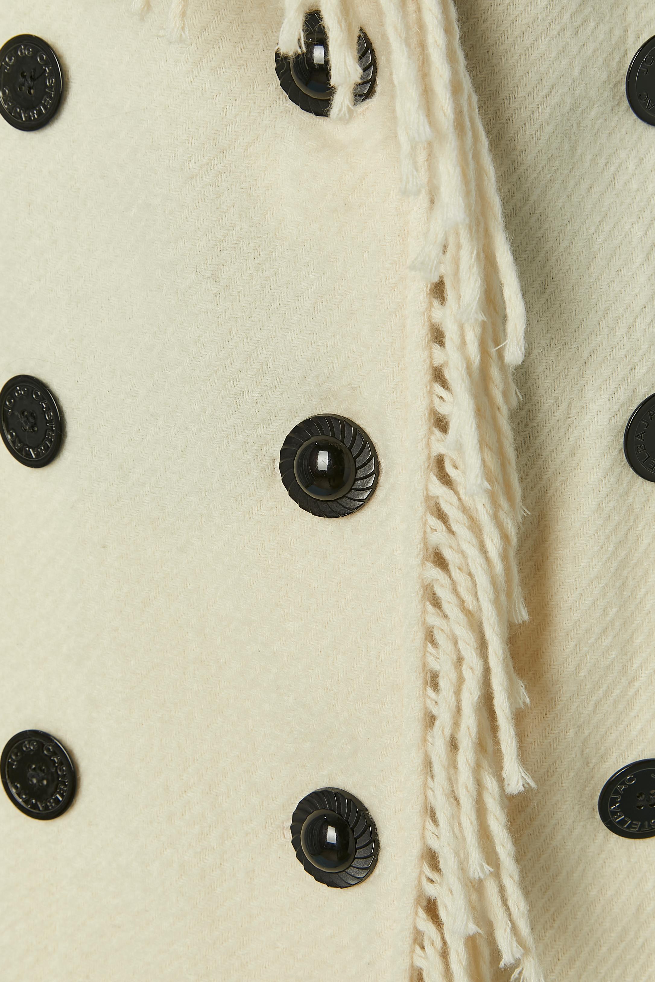 Cappotto doppiopetto bianco sporco con frange e cinturino in pelle JC DE CASTELBAJAC in vendita 4