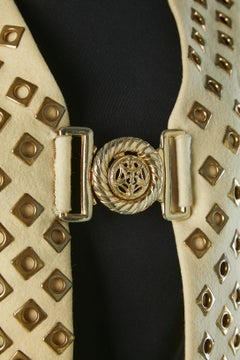 Off-white felt vest with gold metal square eyelet Adolfo