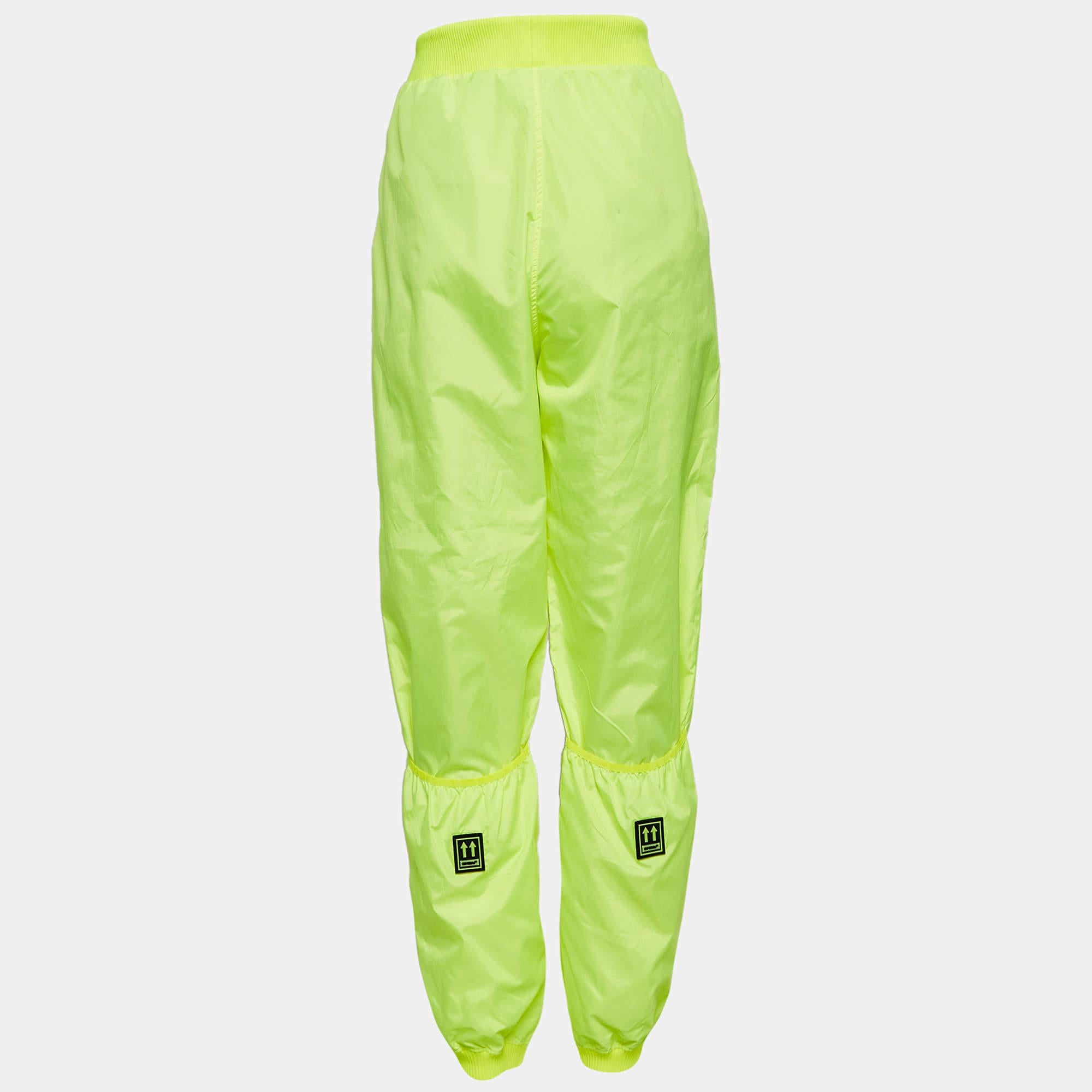 Esci per una corsetta con questi joggers super eleganti  salutare  o uscire per fare delle commissioni  la creazione ti farà sentire a tuo agio per tutto il giorno. È stato realizzato con materiali di alta qualità e si abbina bene alle scarpe da