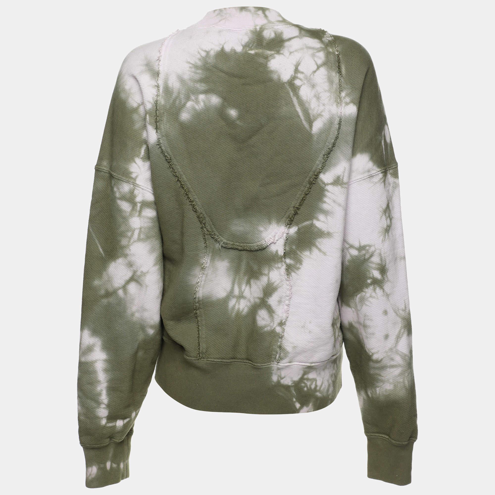 Que vous souhaitiez faire des sorties décontractées avec des amis ou simplement vous prélasser, ce sweat-shirt est une pièce polyvalente qui peut être stylisée de nombreuses façons. Elle a été réalisée à partir de matériaux de qualité supérieure et