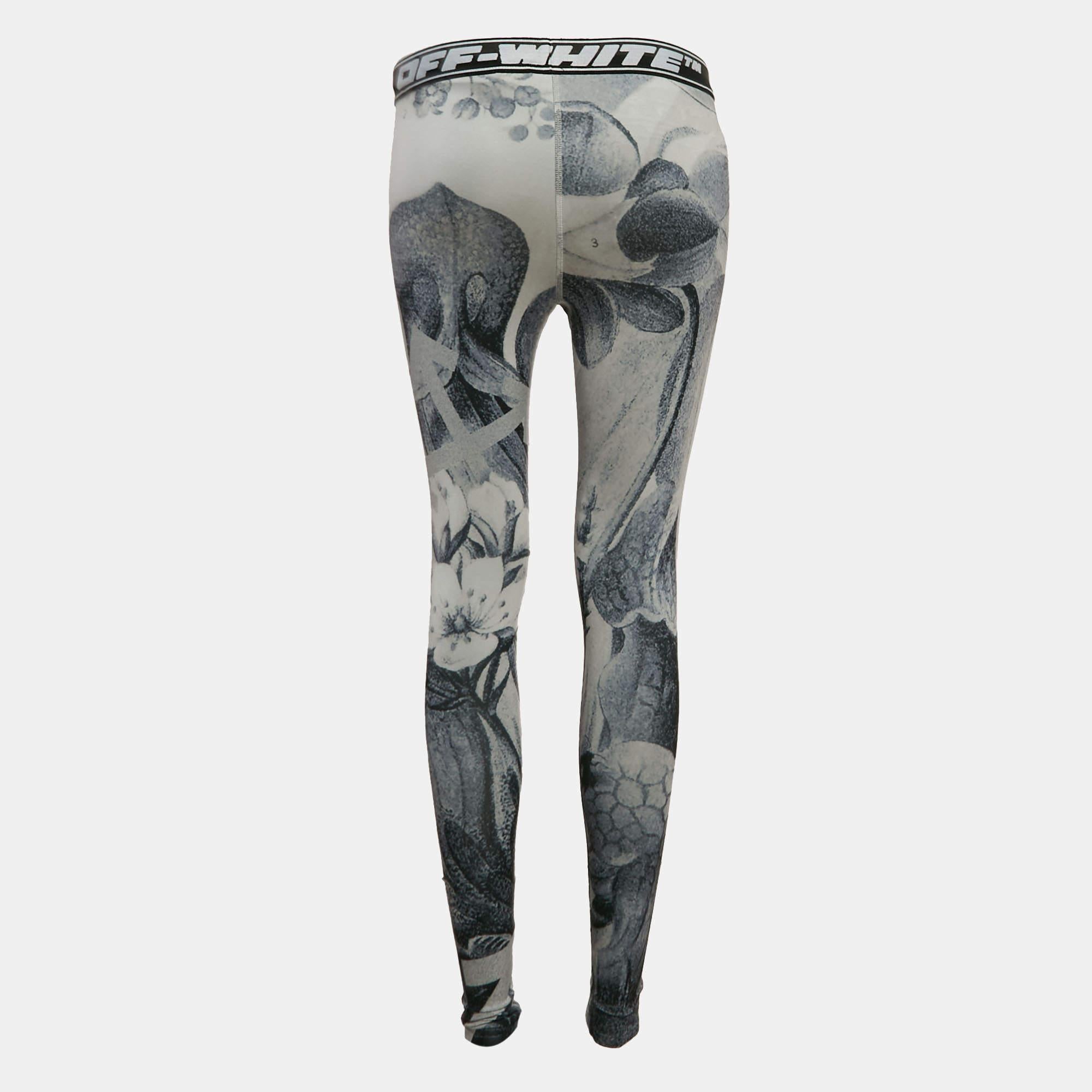 Enhance your casual attire with this pair of leggings. Designed into a superb silhouette and fit this pair will definitely make you look chic.