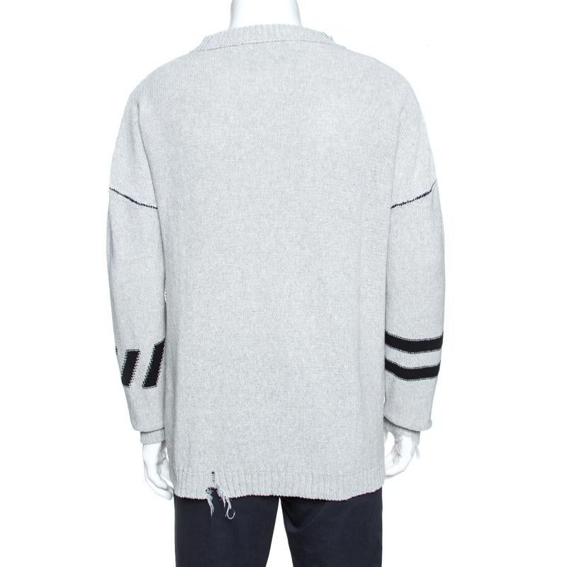Walk in style by wearing this Off-White jumper that accentuates your overall ensemble. Get this grey logo-detailed sweater to add an extra layer of warmth on chilly days or nights.


