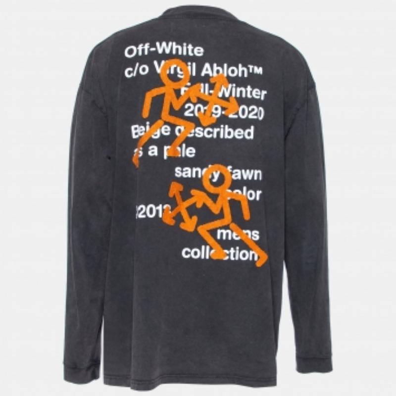 Whether you want to go out on casual outings with friends or just want to lounge around, this Off-White sweatshirt is a versatile piece and features a pictogram print on the front. It has been made using high-grade materials and the creation will go