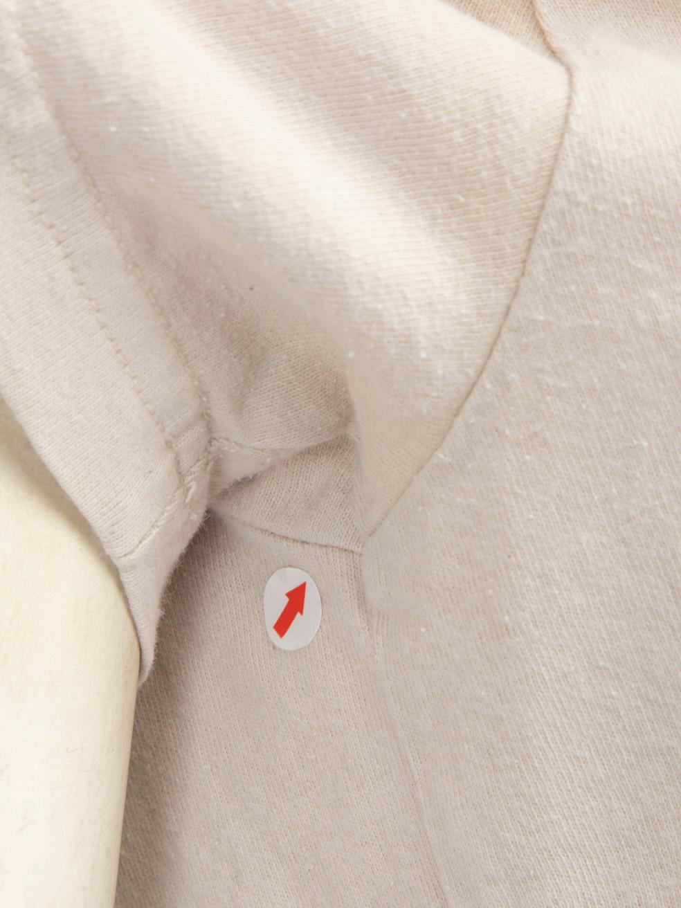 Top ricamato con logo dell'albero grigio di Off-White taglia M. in vendita 1