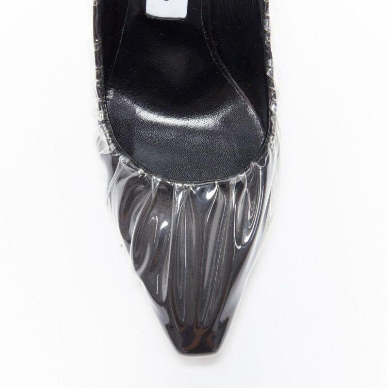 JIMMY CHOO - Chaussures à talons hauts en satin noir à pointes transparentes EU38 en vente 1