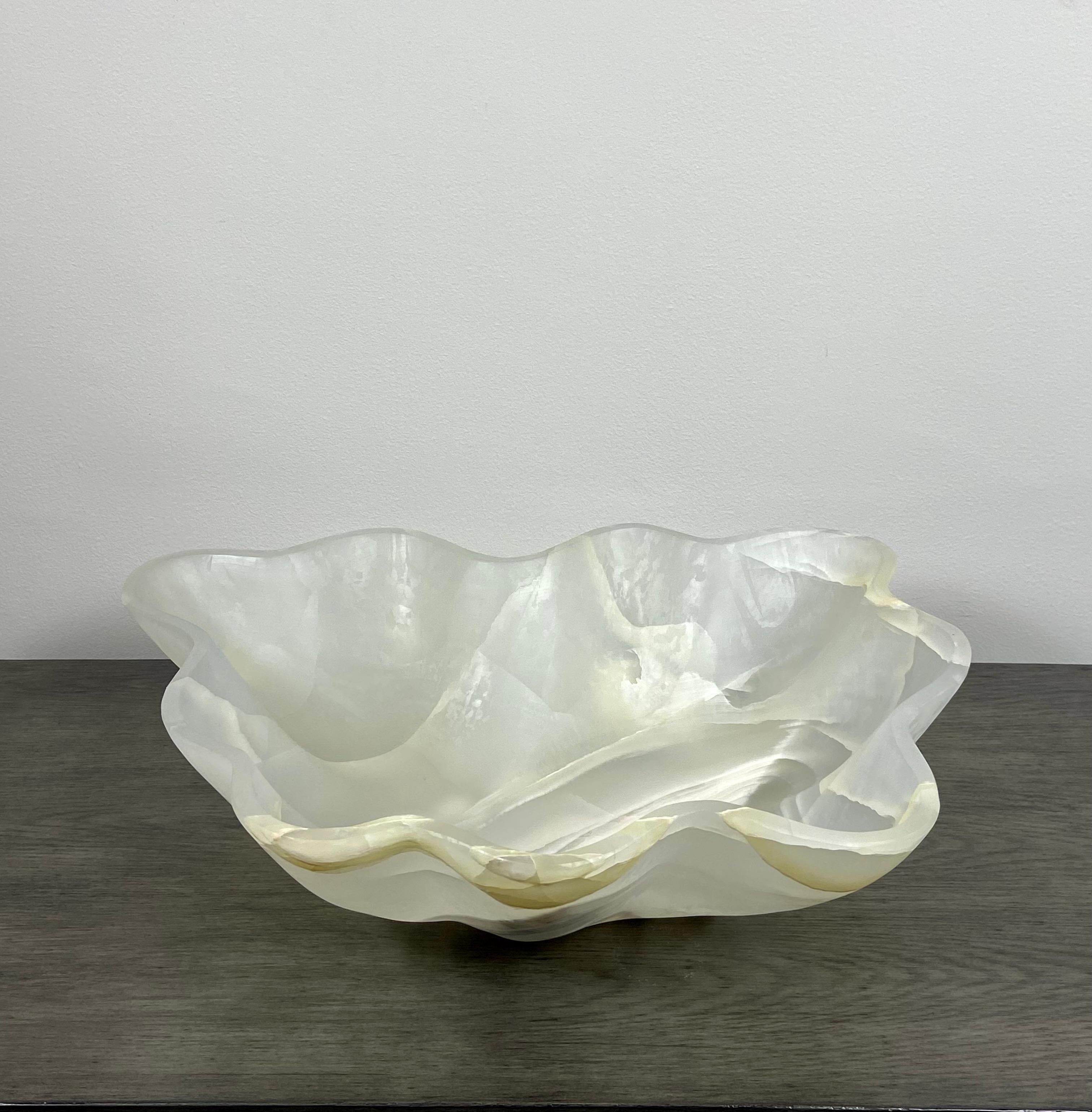Off-White Large Hand-Carved Onyx Bowl For Sale 2