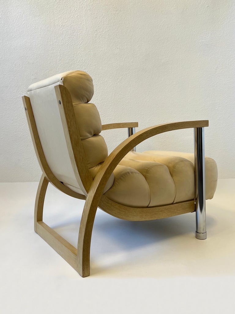 Late 20th Century off White Leather and Chrome Lounge Chair by Jay Spectre  For Sale
