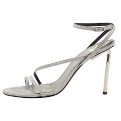 Sandalias con tira al tobillo Allen de purpurina gris metalizada Off-White talla 40