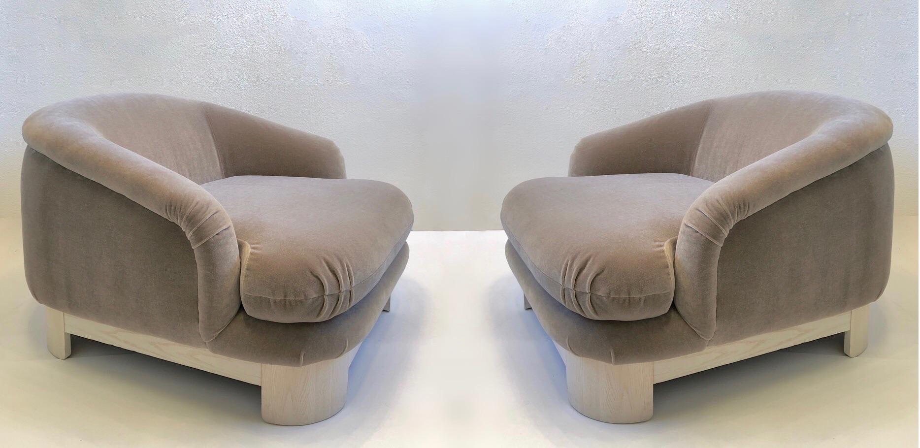 off white chair and ottoman