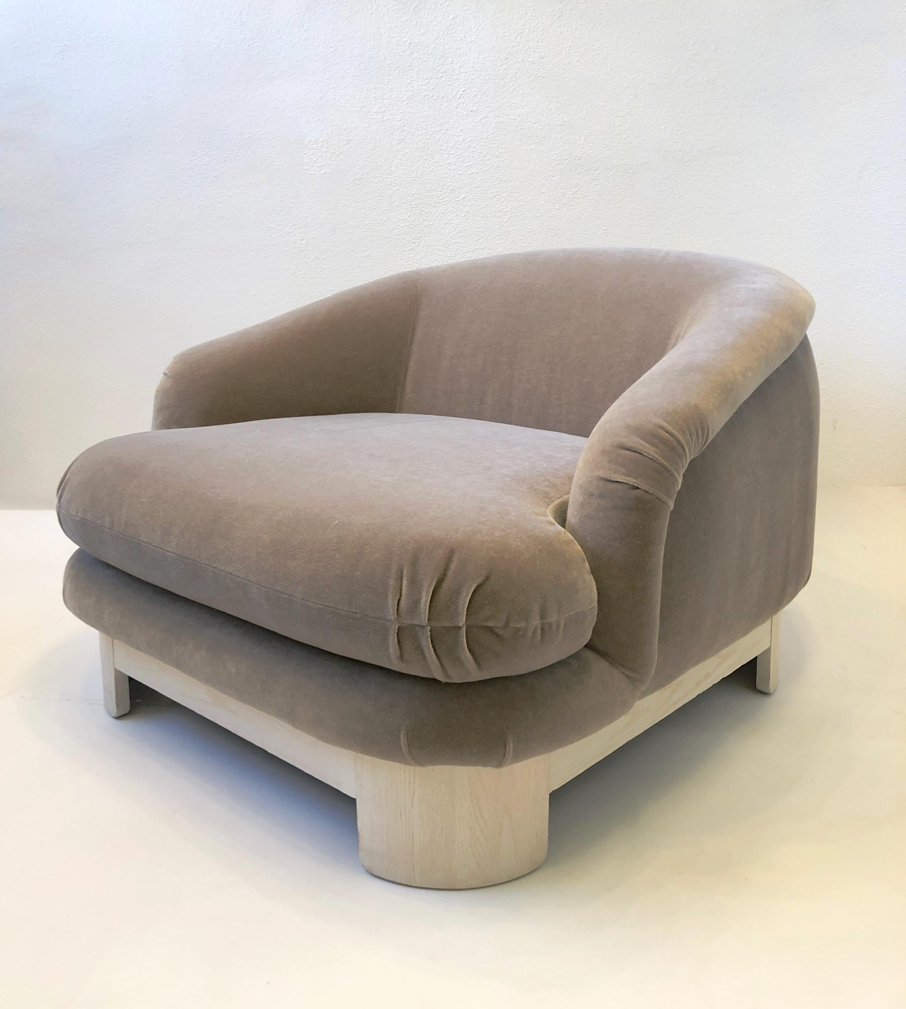 Modern Off White Mohair and Whitewash Oak Lounge Chairs and Ottoman by Thayer Coggin  For Sale