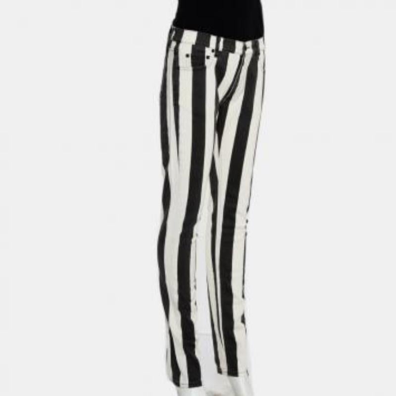 Now style those fabulous T-shirts of yours with these amazing monochrome denim jeans from Off White. They feature a skinny silhouette with a striped design pattern and come equipped with a front button and zip fly, belt loops, and five pockets. Wear