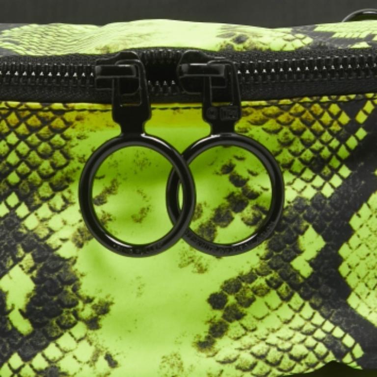 Noir Off-White Neon Green/Black Python Print Nylon Fanny Pack Belt Bag en vente