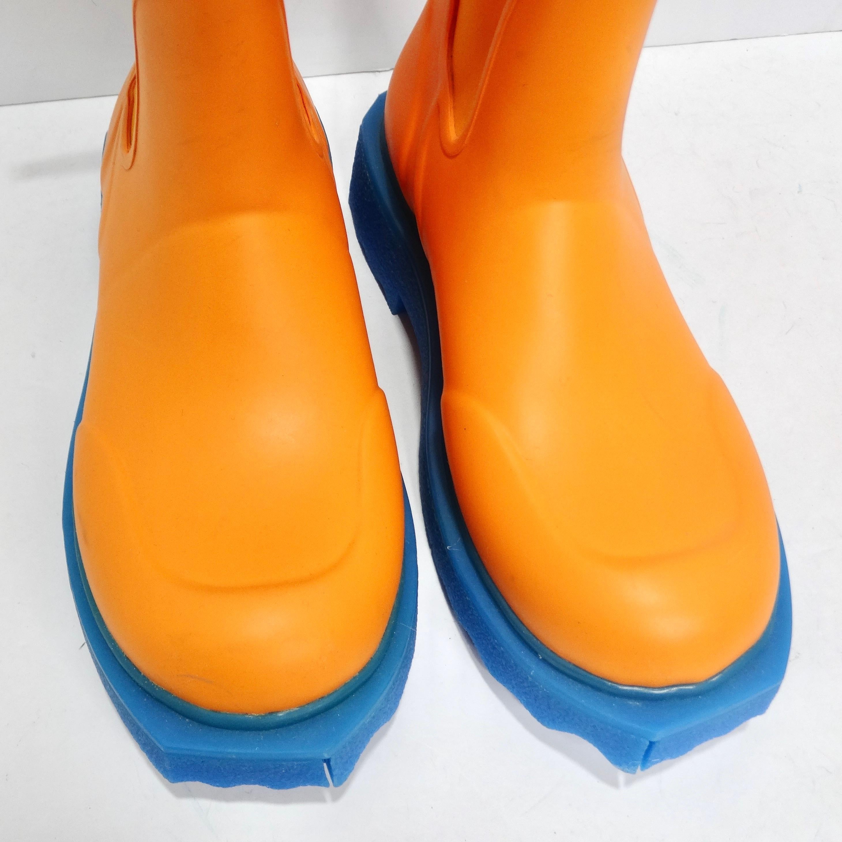 Off White Orange & Blue Rubber Boots In Good Condition For Sale In Scottsdale, AZ