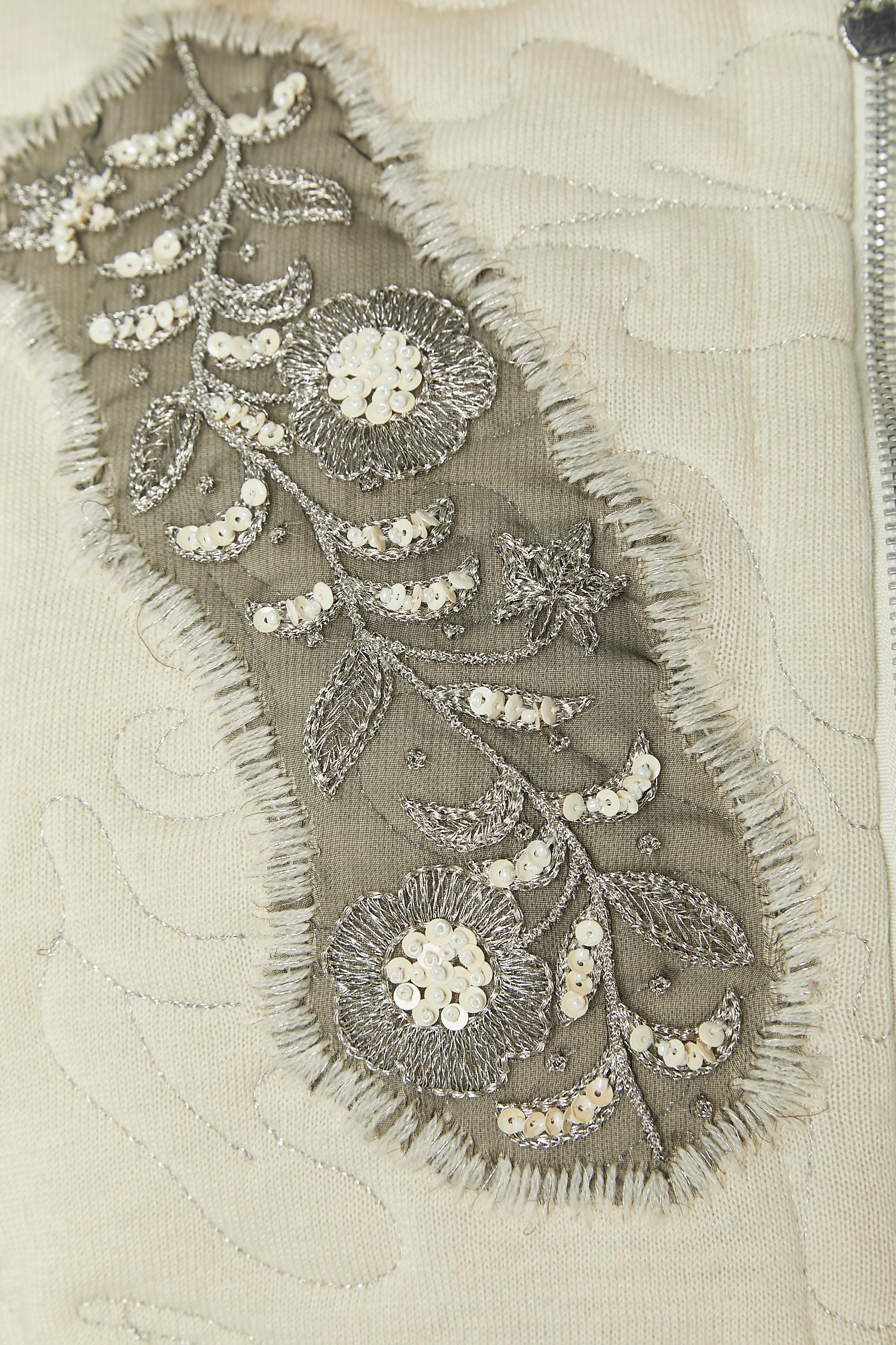 Beige Giacca in maglia imbottita bianco sporco con ricami in lurex e paillettes Roberto Cavalli in vendita