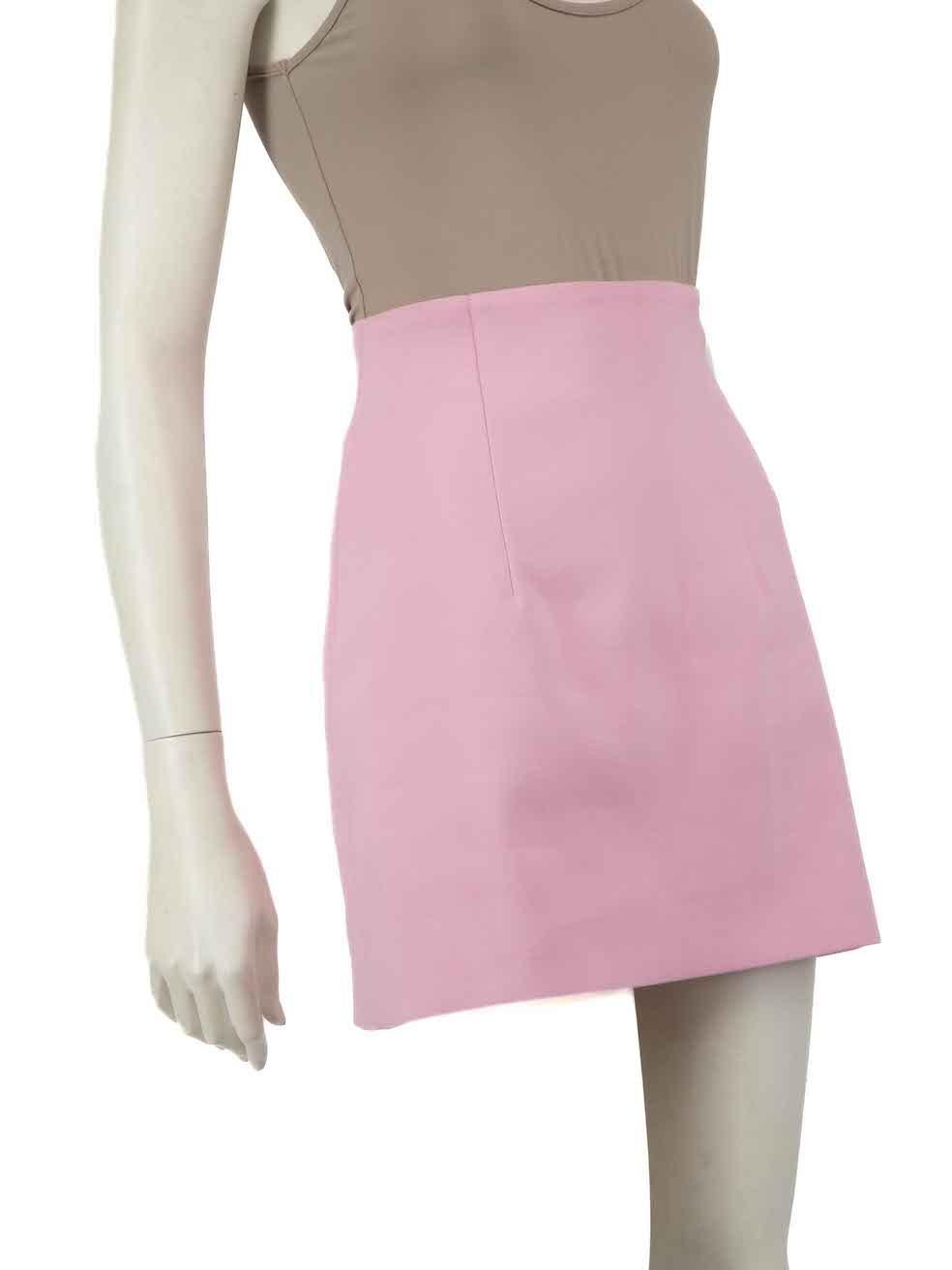 CONDITION is Very good. Minimal wear to skirt is evident. Minimal discolouration to the left side of front waistline and rear hemline on this used Off-White designer resale item.
 
 
 
 Details
 
 
 Pink
 
 Synthetic
 
 Skirt
 
 A-line
 
 Mini
 
