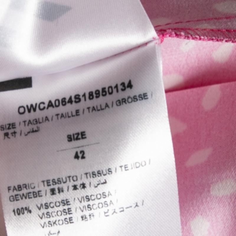 Off-White Pink Printed Satin Plisse Wide Leg Culottes M In Good Condition For Sale In Dubai, Al Qouz 2