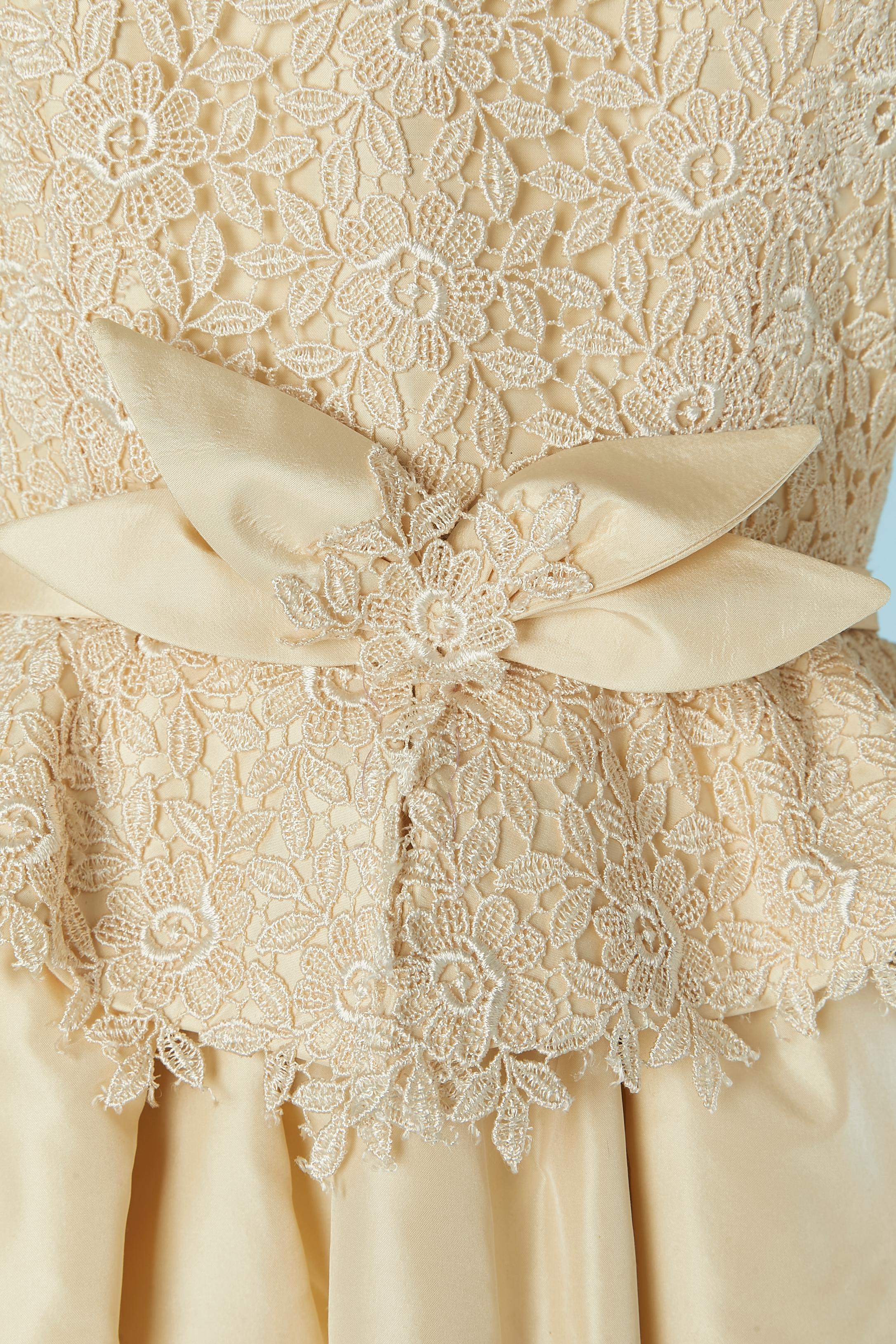 Beige Robe de mariée en soie et dentelle guipure Off-White DANIEL  ROLAND en vente