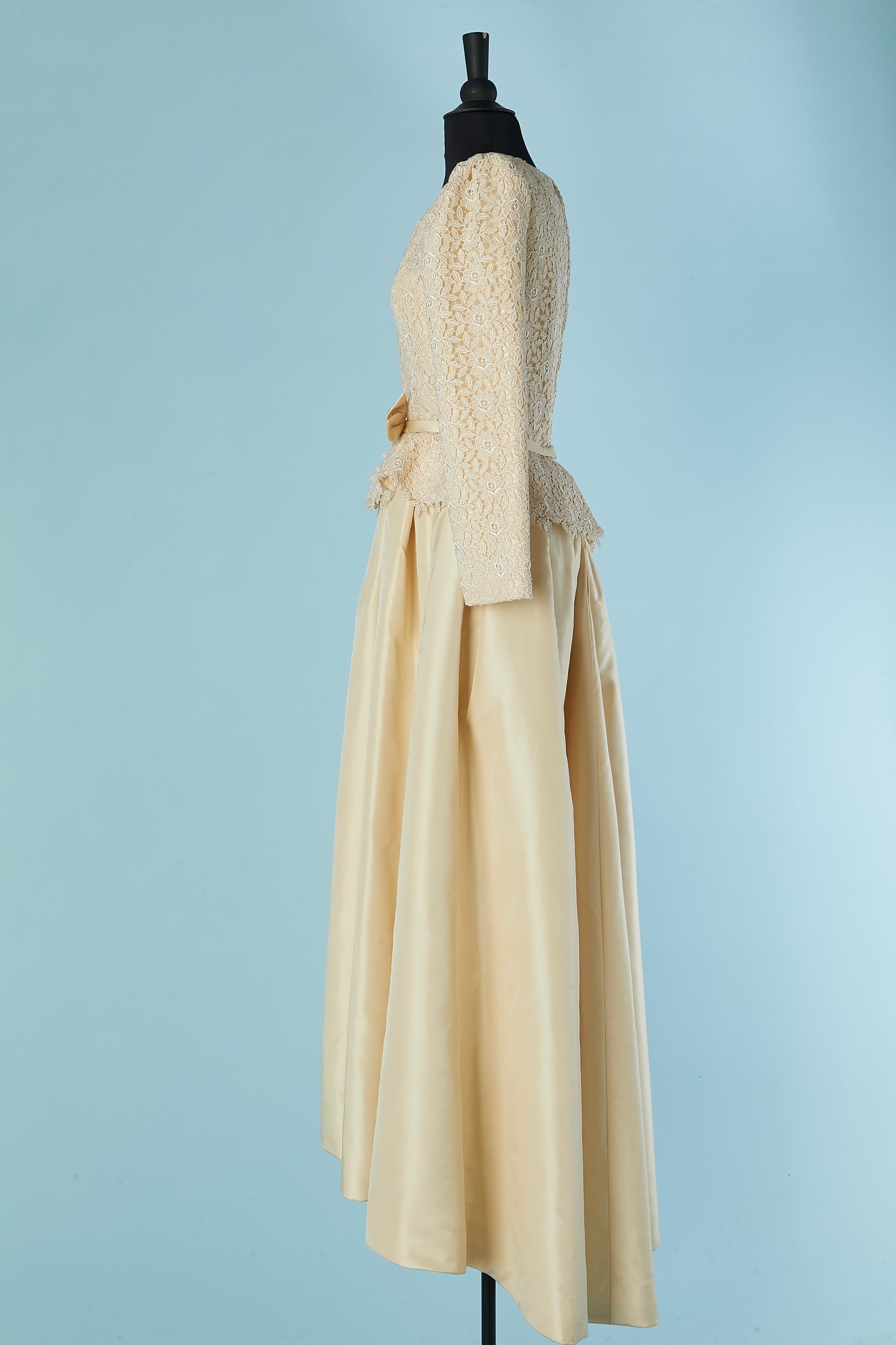 Robe de mariée en soie et dentelle guipure Off-White DANIEL  ROLAND en vente 1