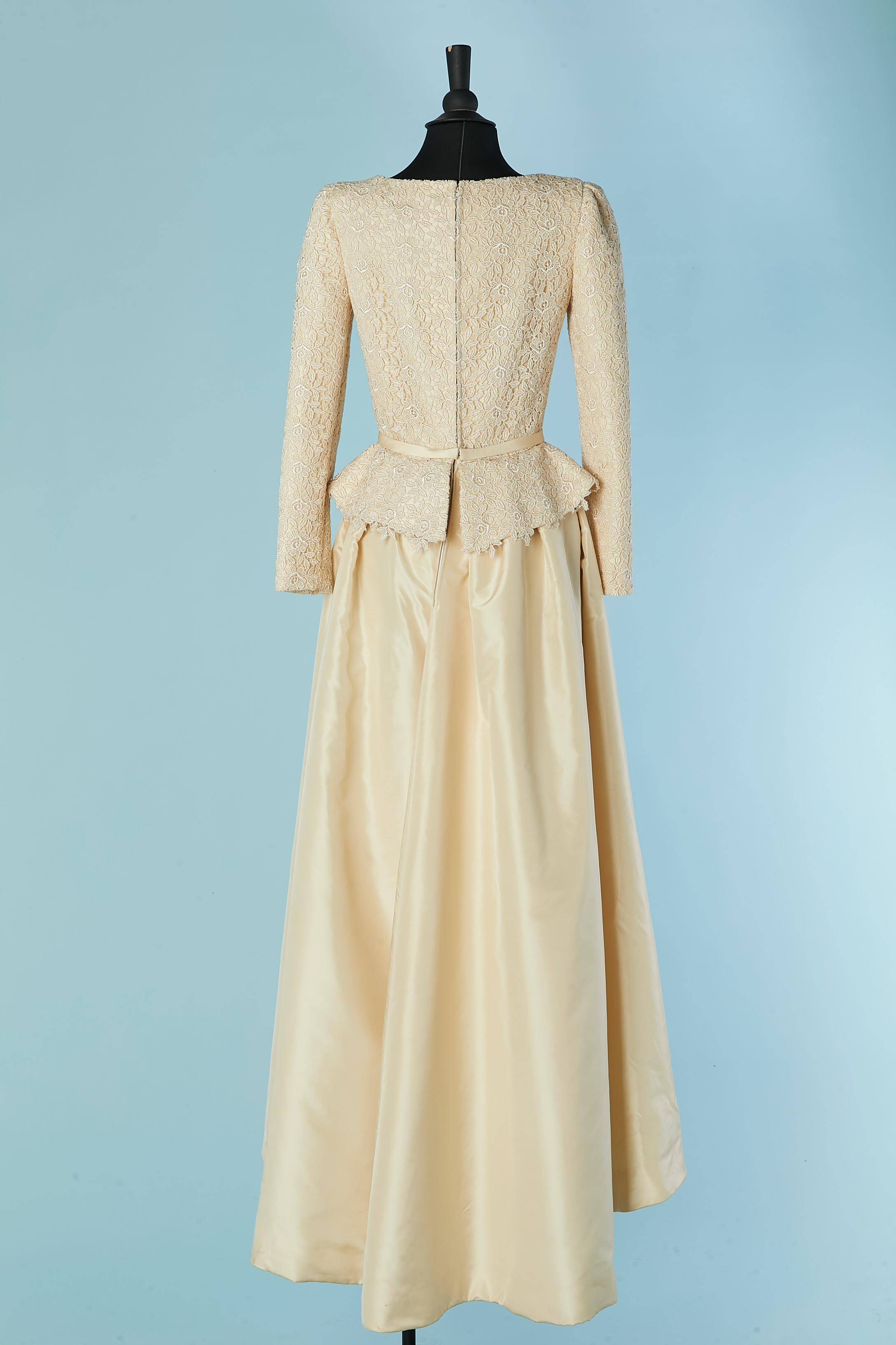 Robe de mariée en soie et dentelle guipure Off-White DANIEL  ROLAND en vente 2