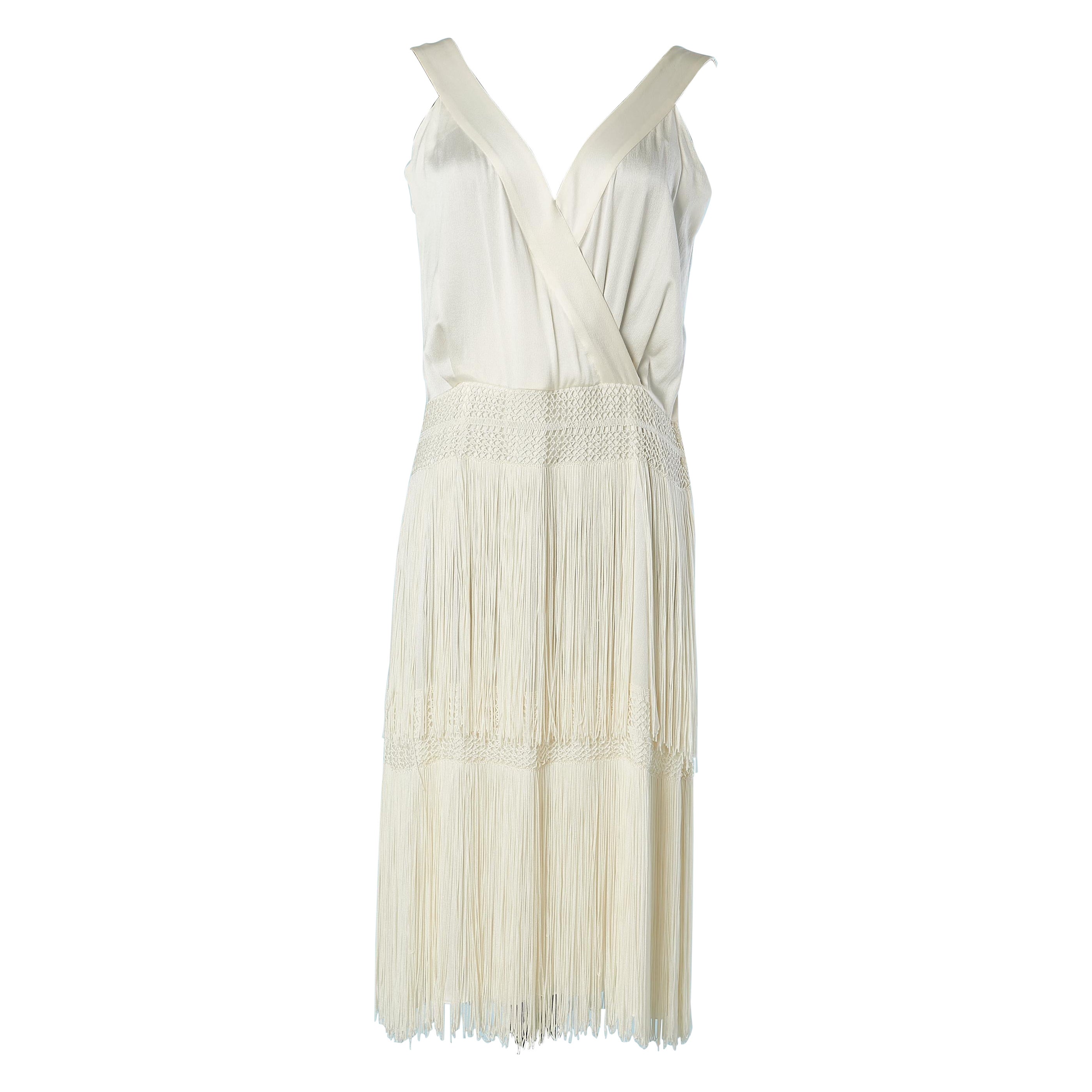 Abito da cocktail in seta bianco sporco con passamaneria e frange Alberta Ferretti