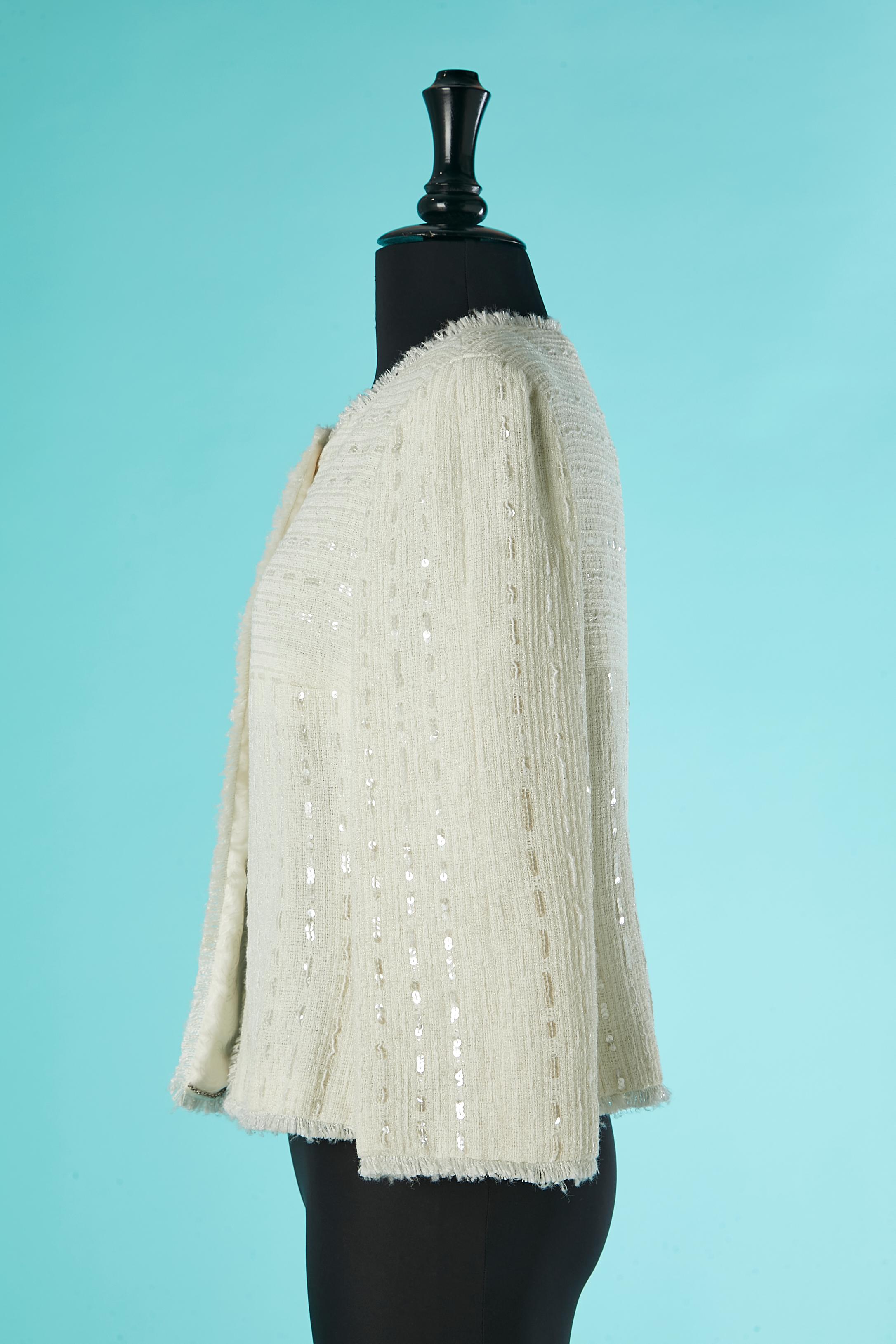 Off-white einereihige einreihige Jacke aus Tweed und Pailletten Chanel  im Angebot 1