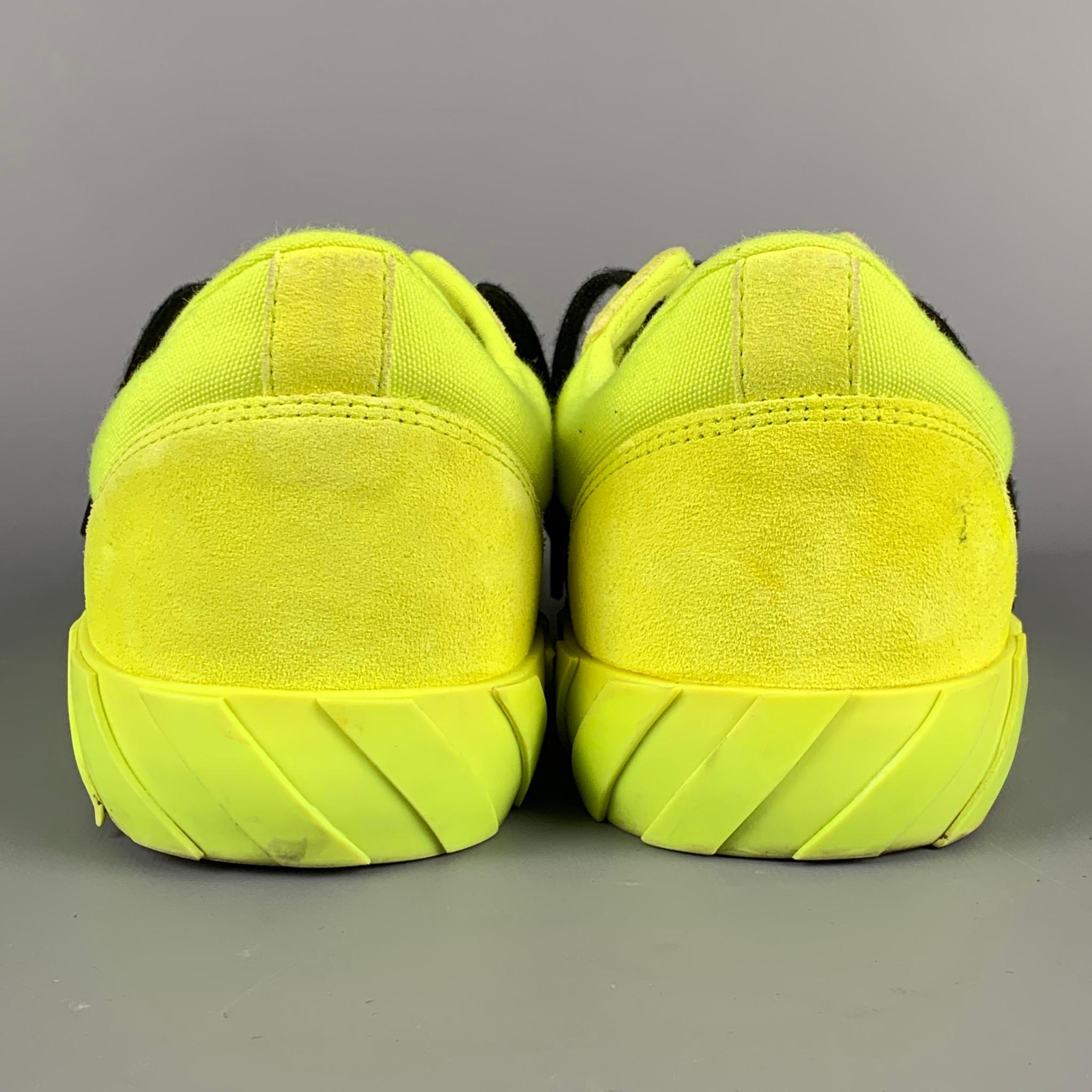 OFF-WHITE Low Vulcanized Fluo Gelbe Turnschuhe aus gelbem Segeltuch, Größe 11 Herren
