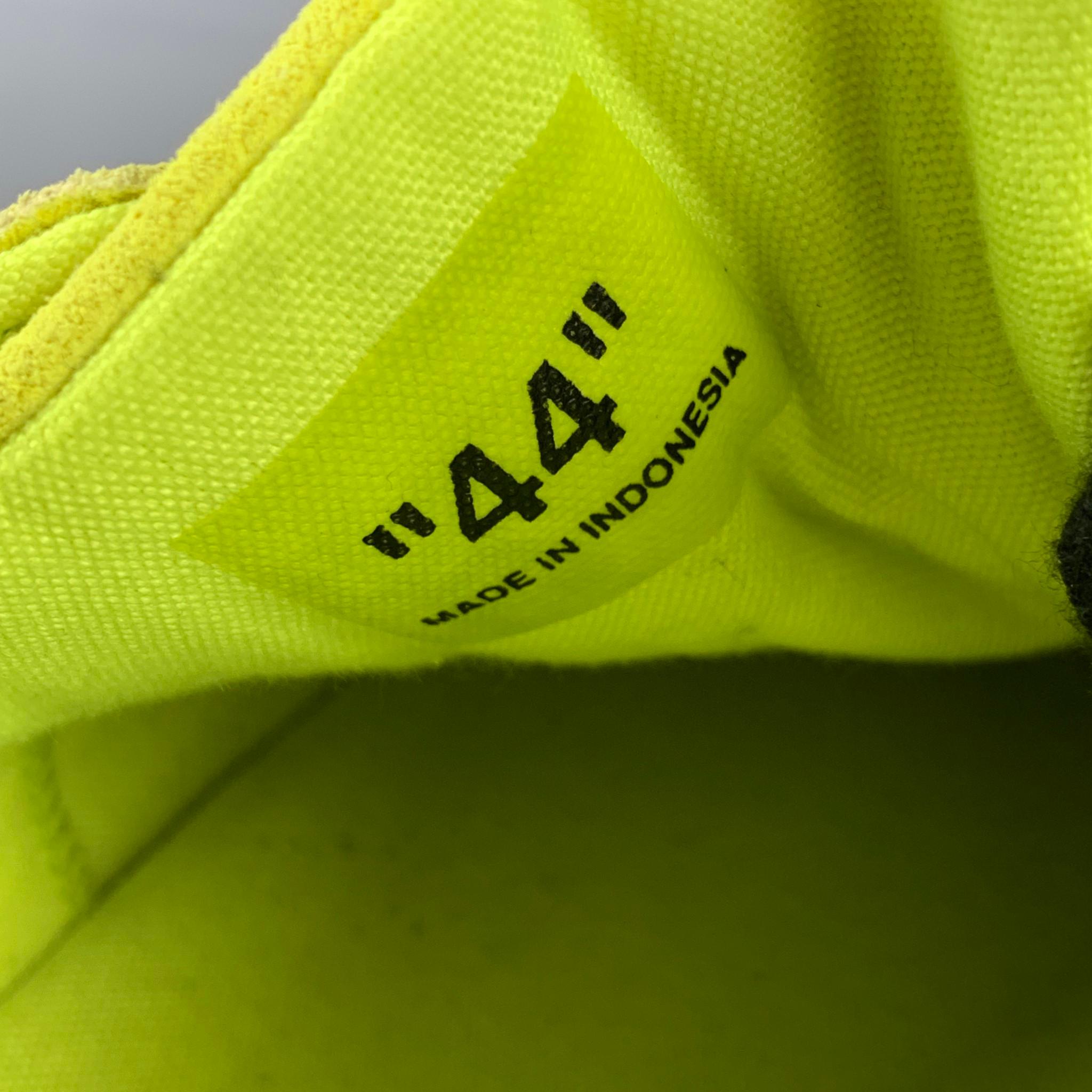 OFF-WHITE Low Vulcanized Fluo Gelbe Turnschuhe aus gelbem Segeltuch, Größe 11 4
