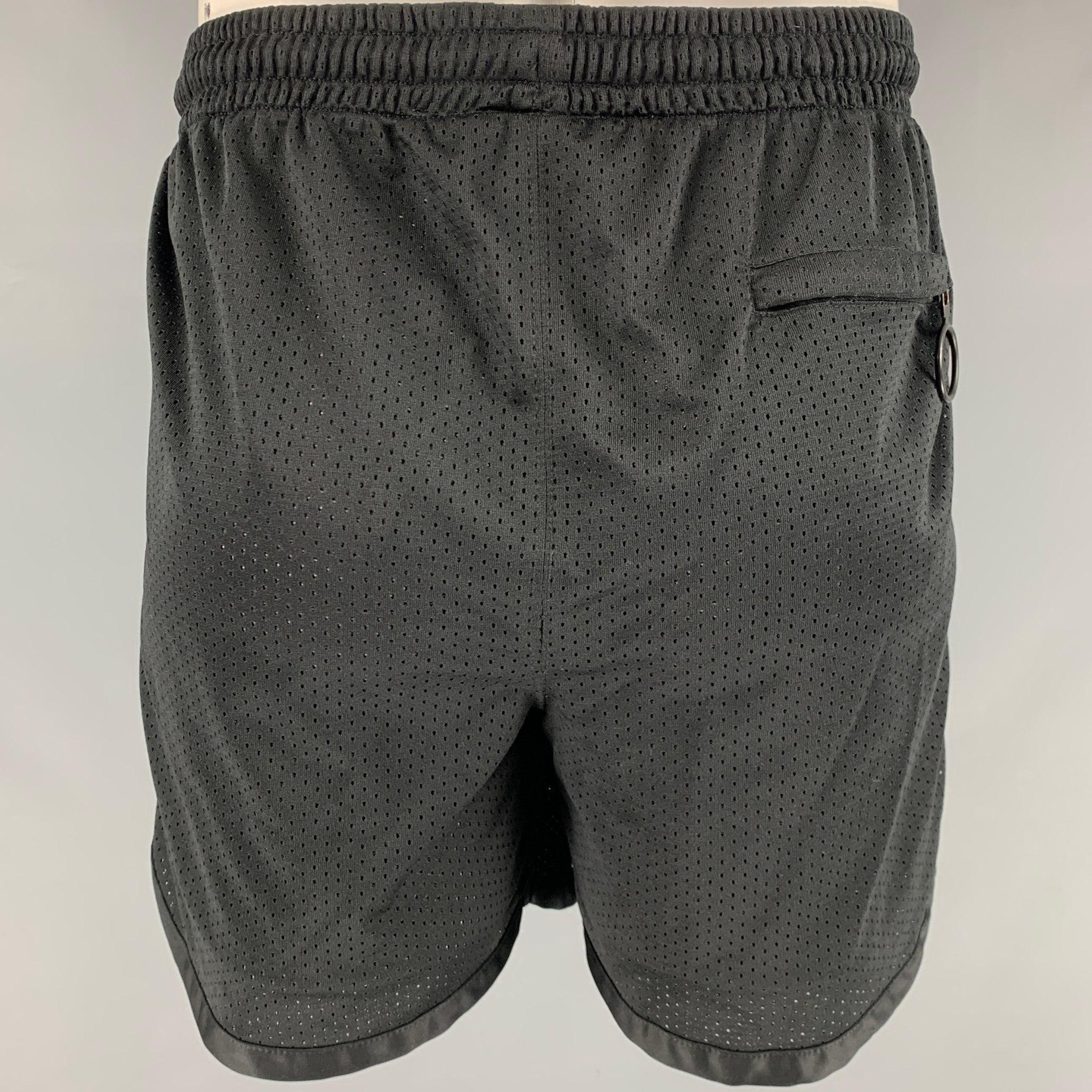 OFF-WHITE Size L Black Mesh Polyester Elastic Waistband Shorts In Excellent Condition For Sale In San Francisco, CA