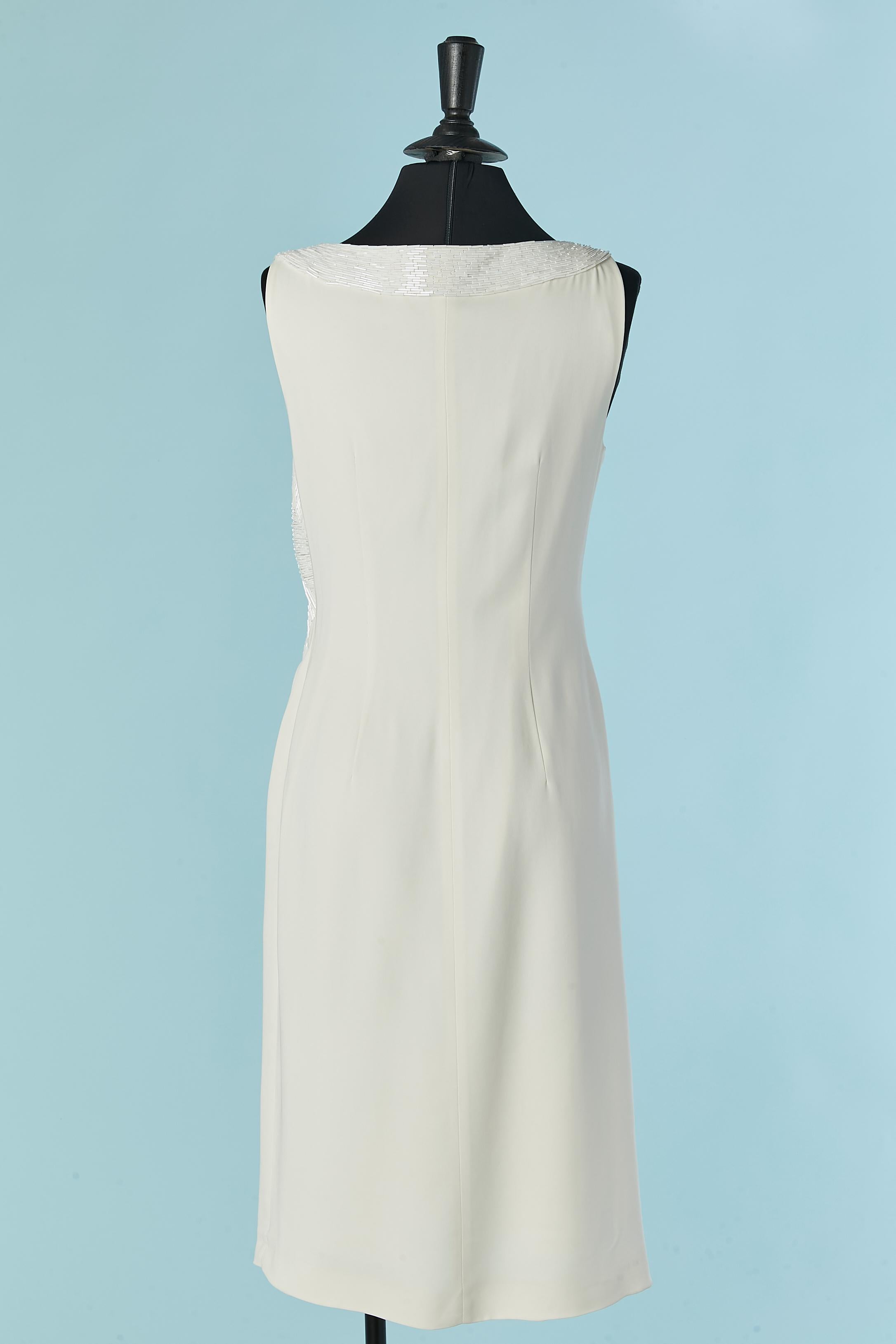 Abito da cocktail senza maniche bianco sporco con drappeggi e perline Alberta Ferretti in vendita 2