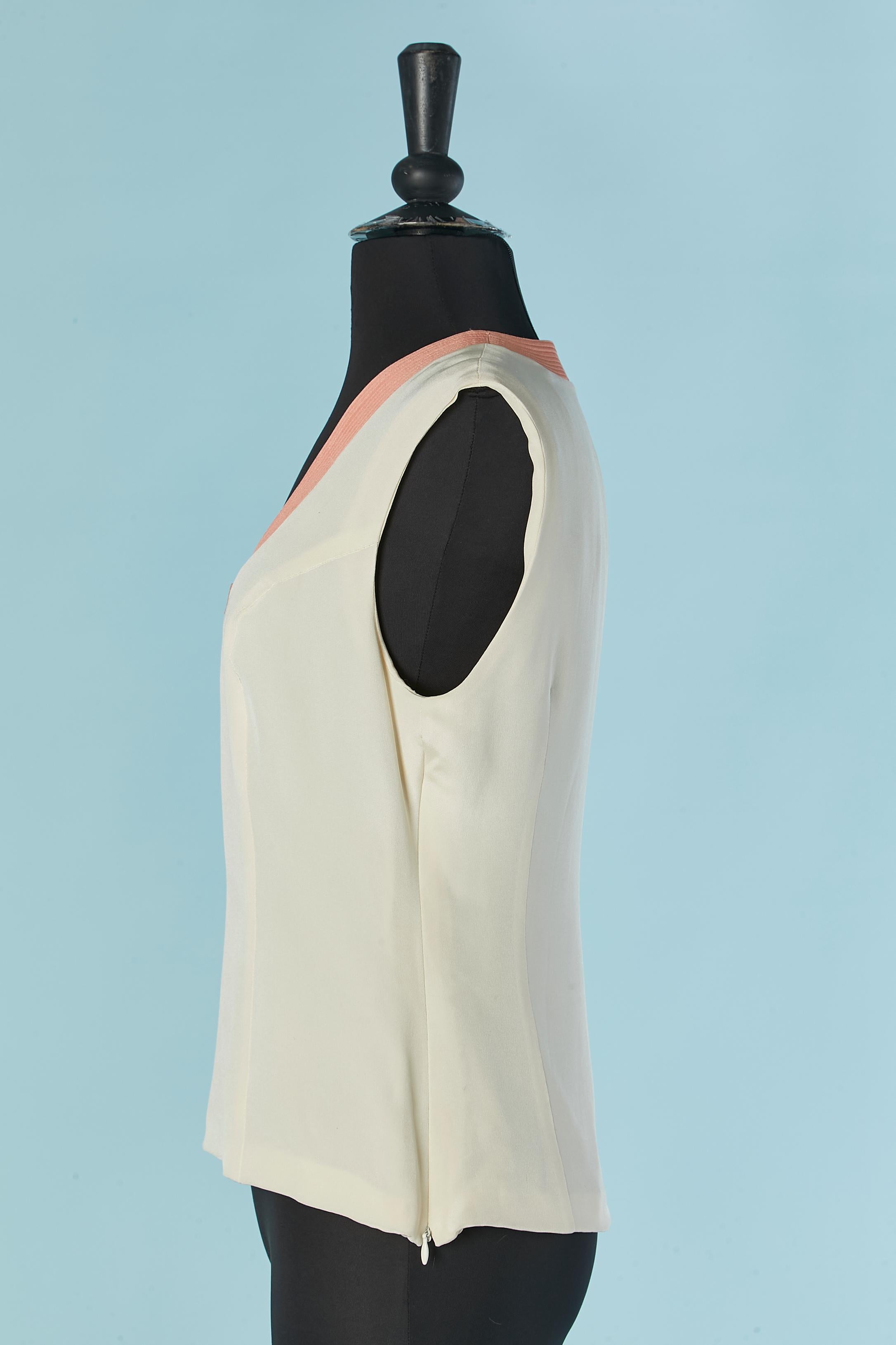 Off-white ärmelloses Oberteil mit rosa Schleife GIANNI VERSACE COUTURE (Beige) im Angebot