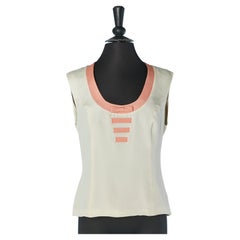 Top senza maniche bianco sporco con fiocco rosa Gianni Versace Couture