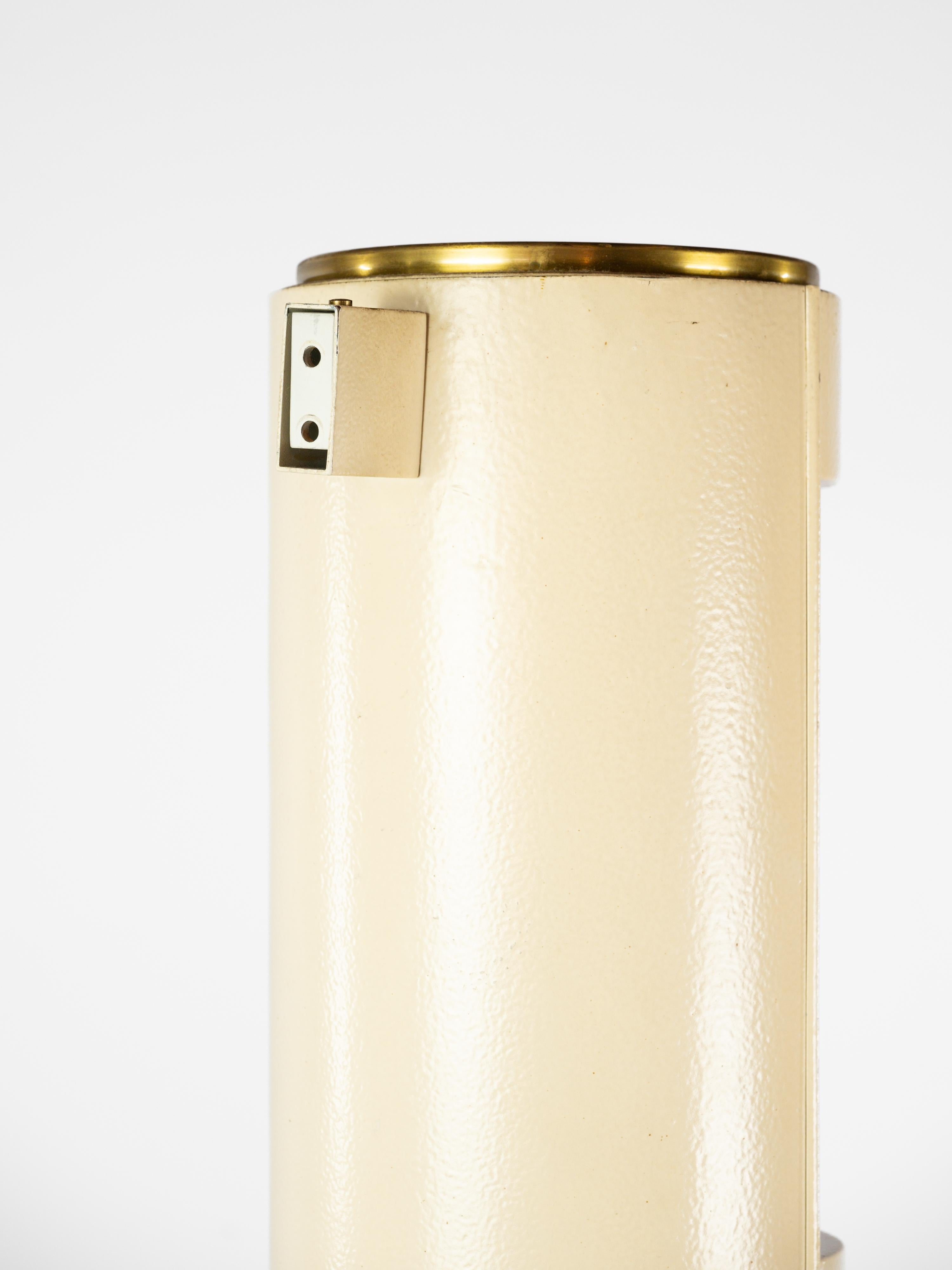 Stehlampe mit cremefarbenem weißem Turm aus Metall von Jean Perzel im Angebot 10