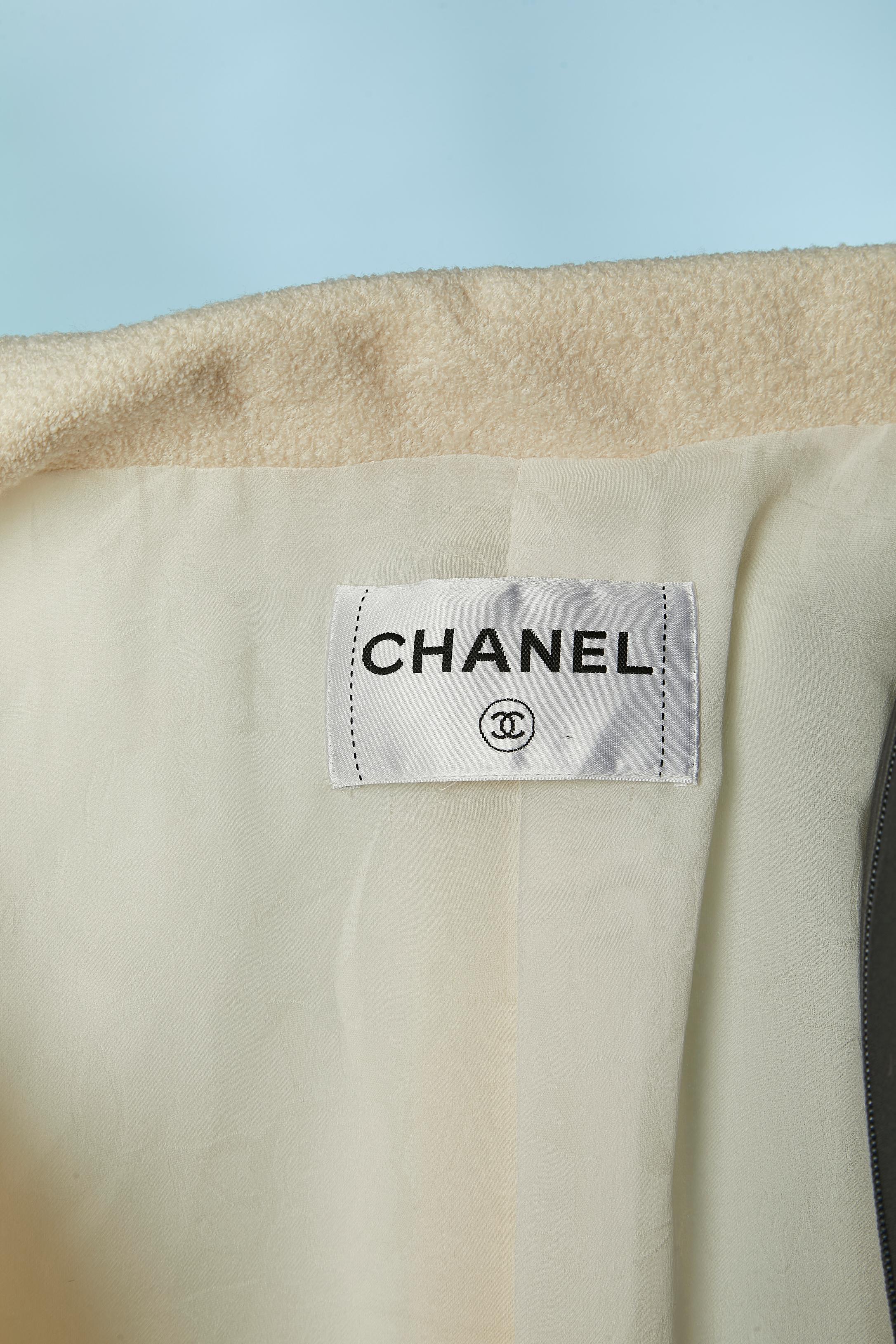 Off-white tweed edge to edge jacket with braids edge CHANEL en venta 5