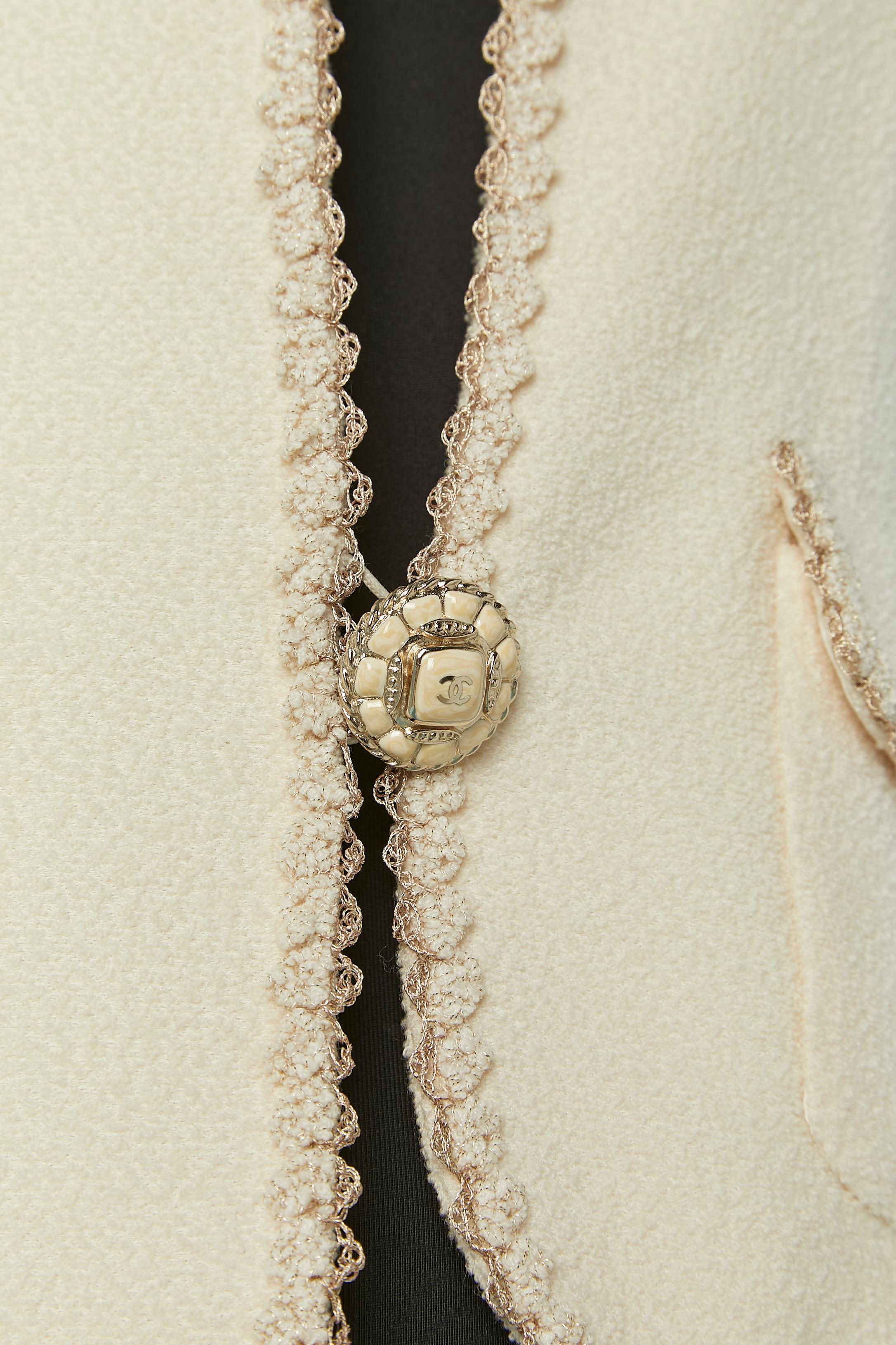 Off-white tweed edge to edge jacket with braids edge CHANEL Beige en venta
