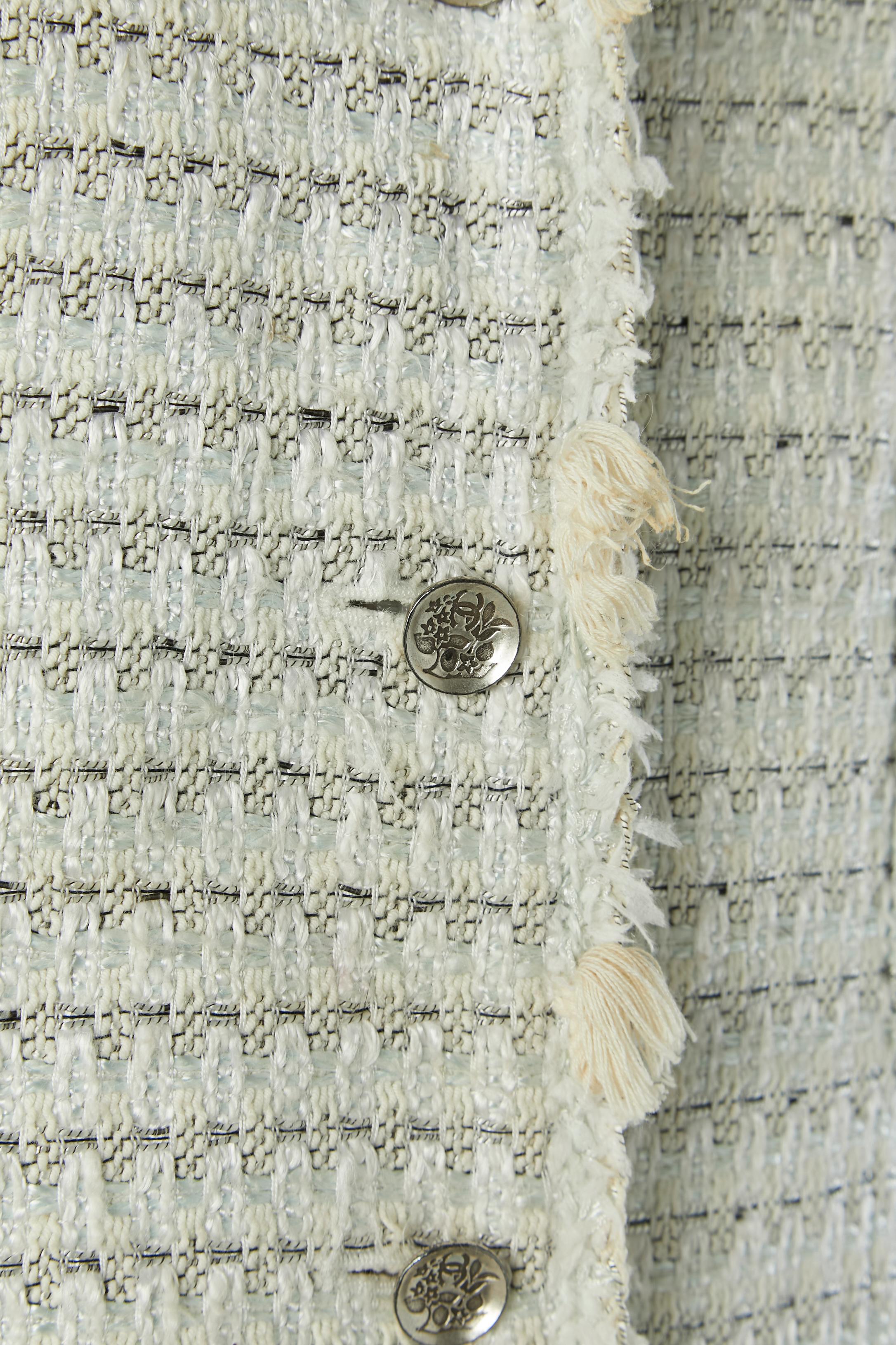 Giacca monopetto in tweed bianco sporco con abbellimento in nappe CHanel In condizioni ottime in vendita a Saint-Ouen-Sur-Seine, FR