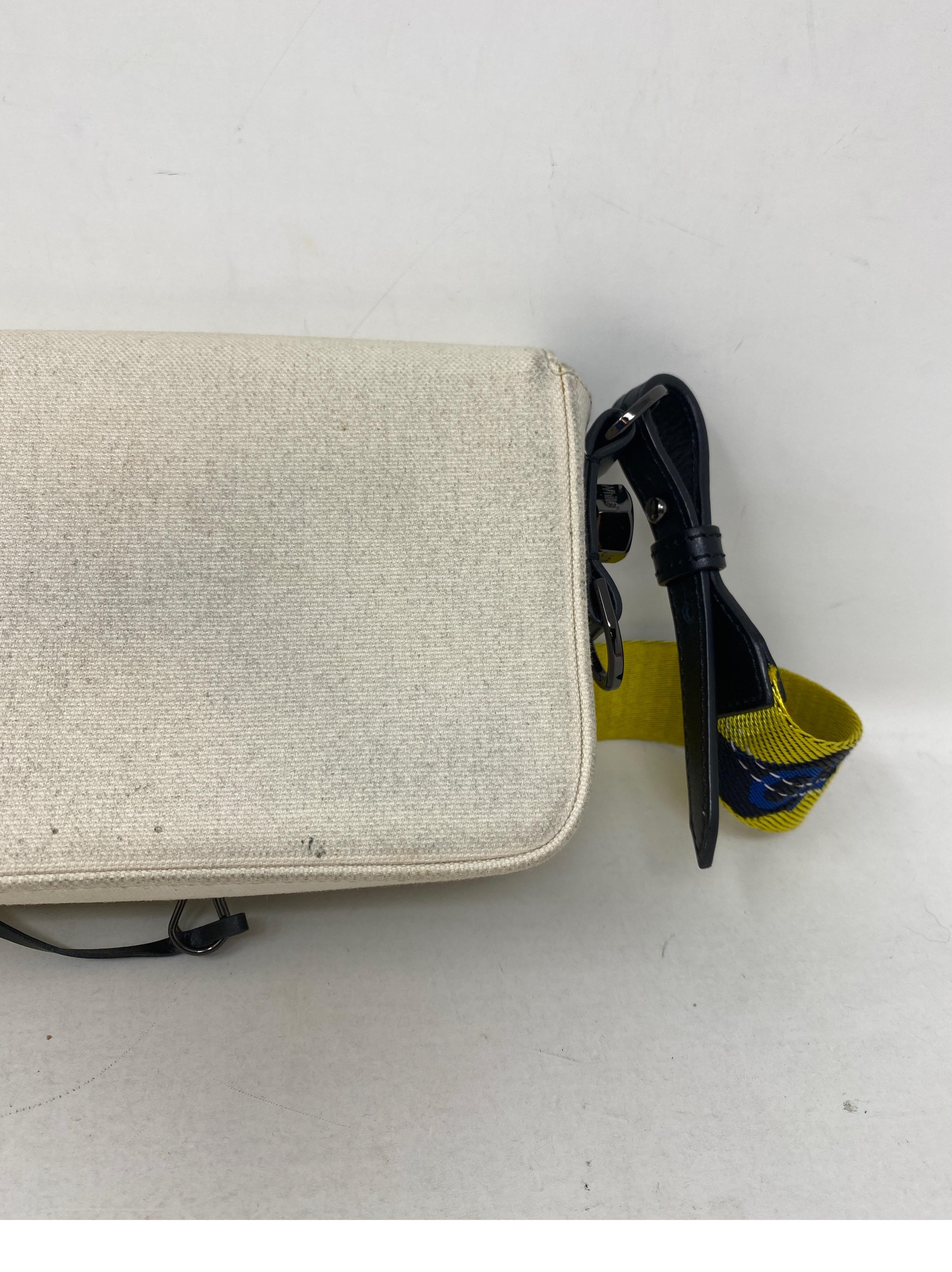 Off -White Virgil Abloh Crossbody Bag  In Good Condition In Athens, GA