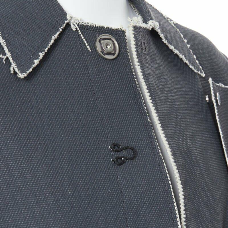 OFF WHITE VIRGIL ABLOH Manteau gris enduite de toile lourde à bords effilochés XS
Référence : UIHG/A00013
Marque : Off Whiting
Designer : Virgil Abloh
Modèle : Manteau en toile
Matériau : Coton
Couleur : Gris
Motif : Solide
Fermeture : crochet et