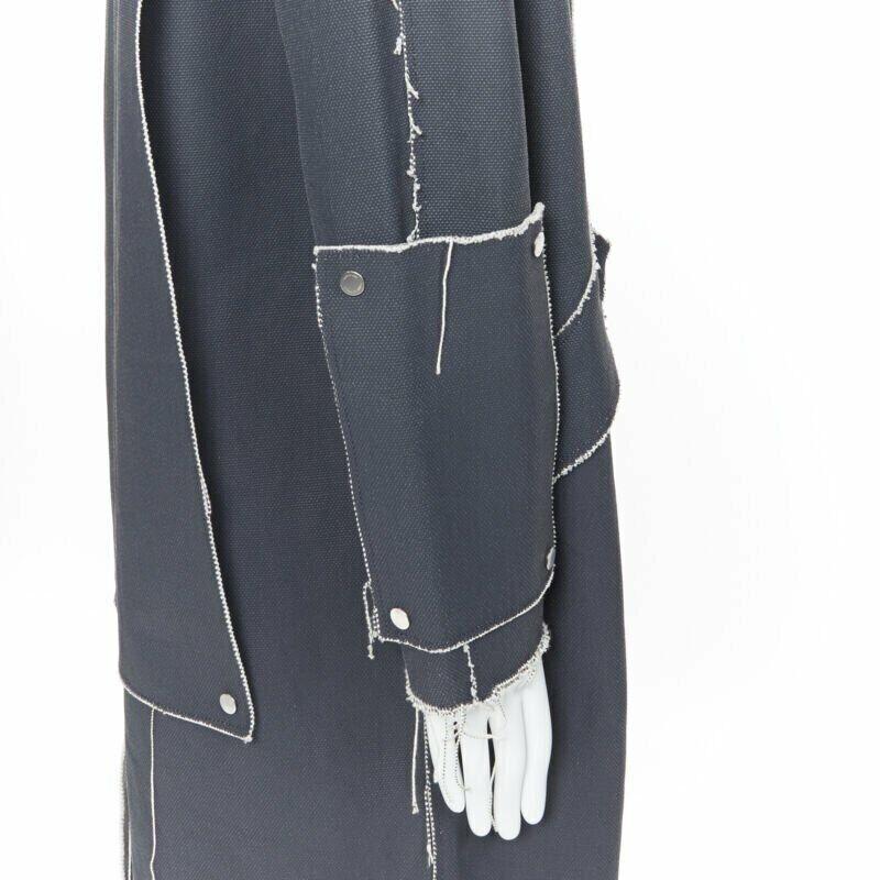 OFF WHITE VIRGIL ABLOH Manteau gris enduite de toile lourde à bords effilochés XS en vente 3