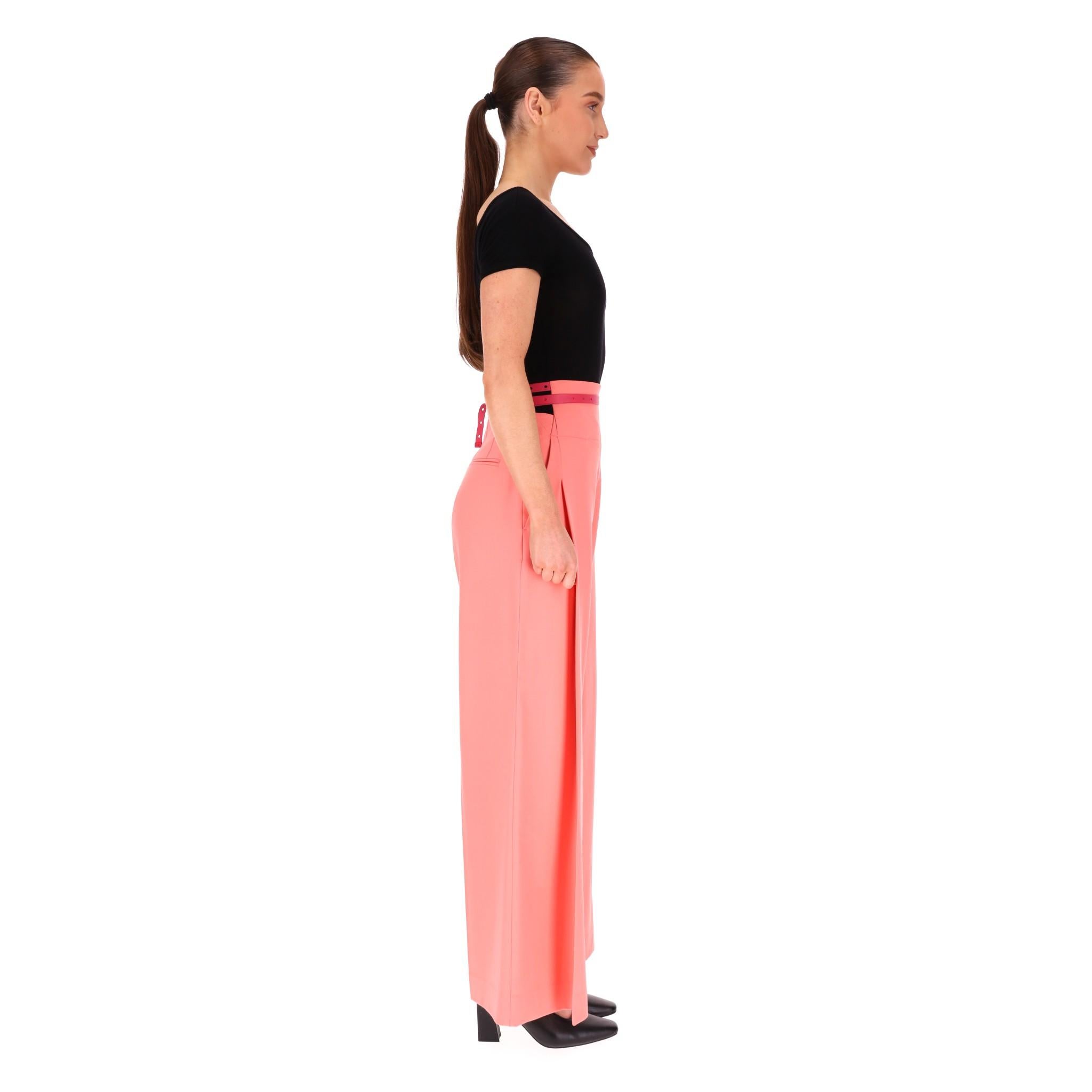 Off White Hose mit weitem Bein aus einer Schurwollmischung (Pink) im Angebot