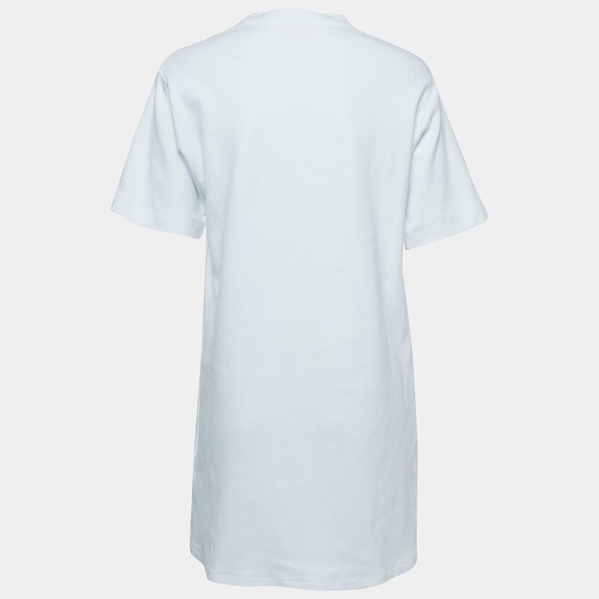 Effortlessly made into a chic design, this Off-White T-Shirt dress is easy to wear and easy to accessorize. Tailored beautifully, the dress is sure to remain a favorite season after season.