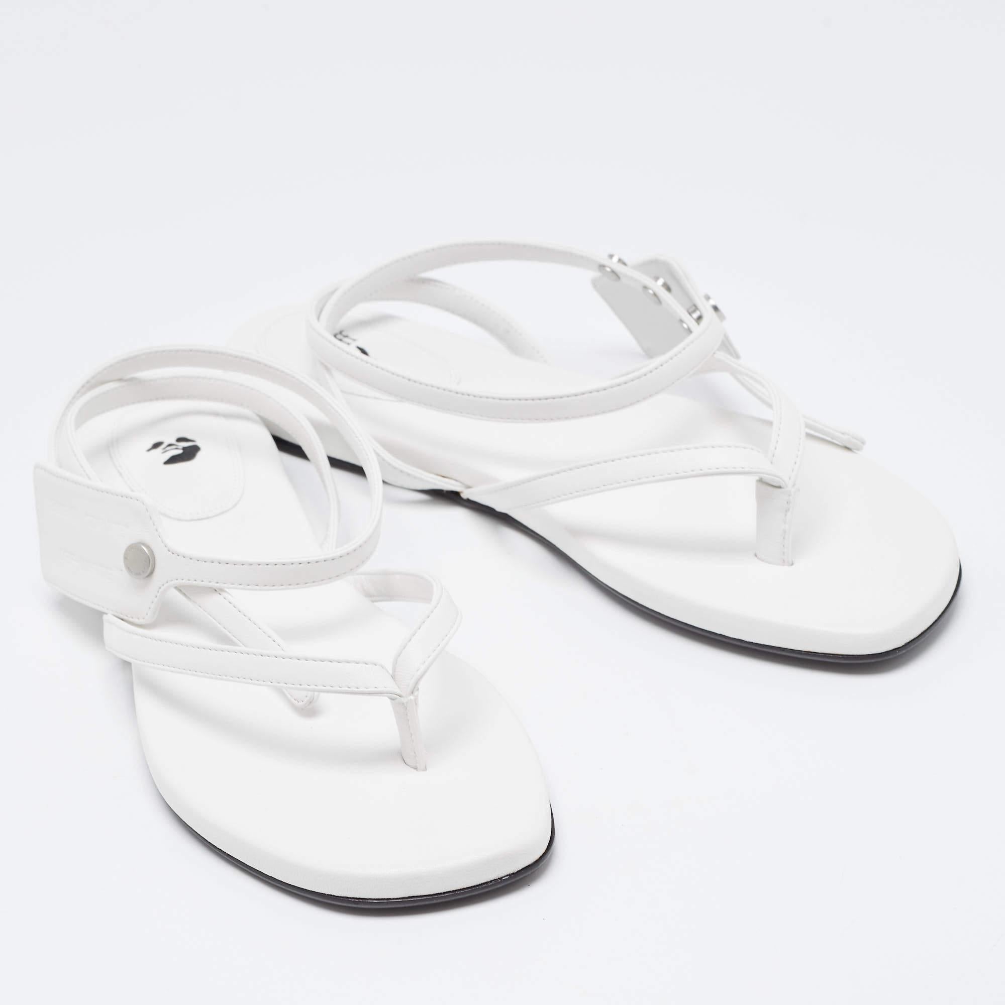 Off-White White Leather Ankle Strap Flats Size 40 In Good Condition In Dubai, Al Qouz 2