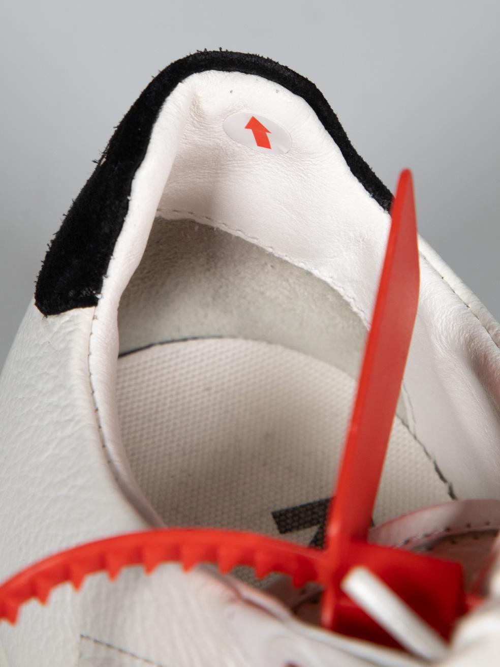 Off-White White Low Vulcanised Trainers Size IT 35 en vente 4
