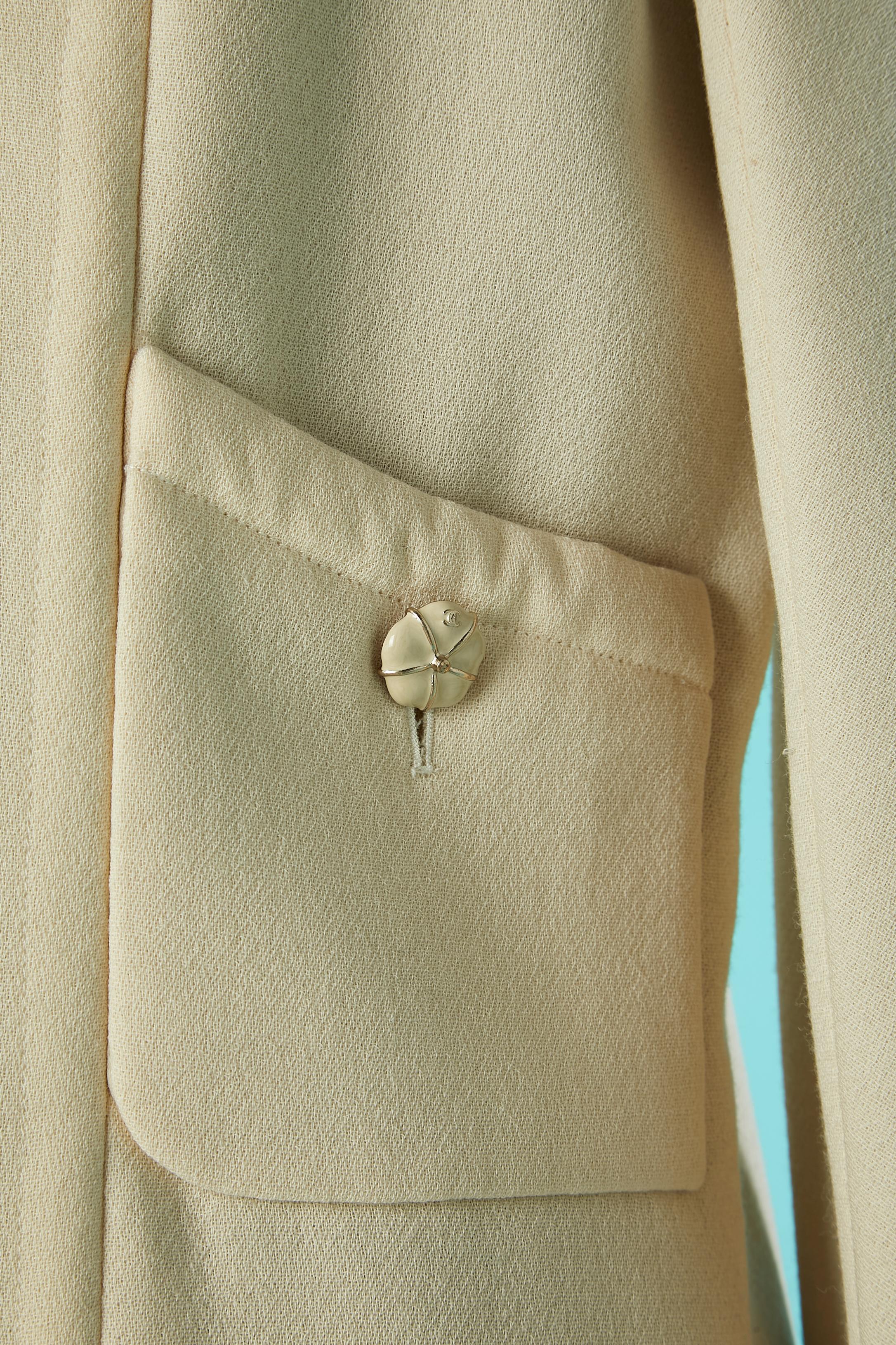 Veste à simple boutonnage en crêpe de laine Off-White Chanel  Excellent état - En vente à Saint-Ouen-Sur-Seine, FR