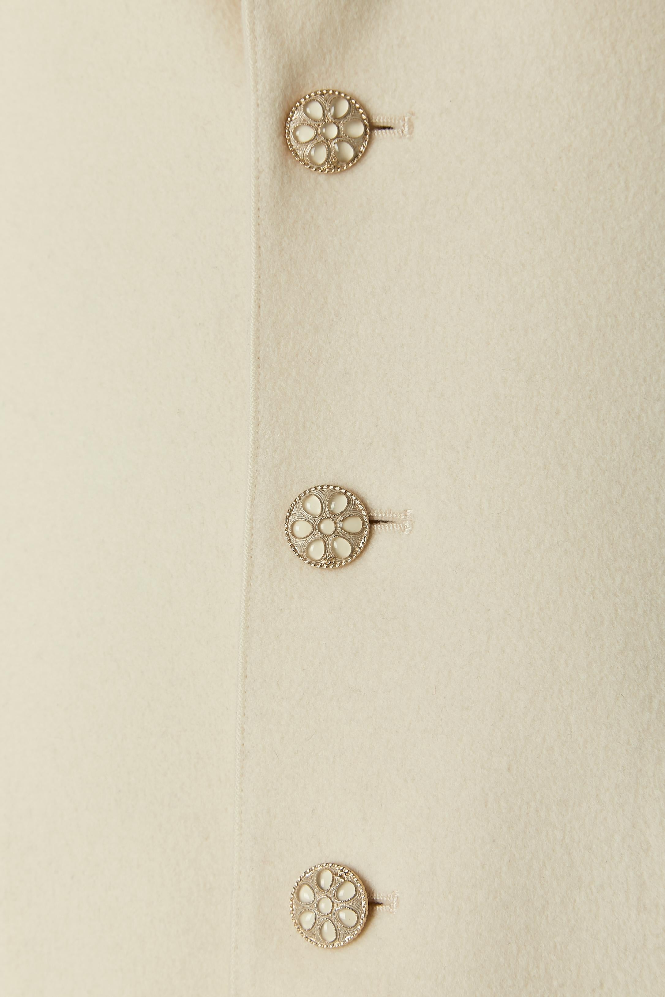 Beige Veste à simple boutonnage blanc cassé CHANEL Boutique en vente