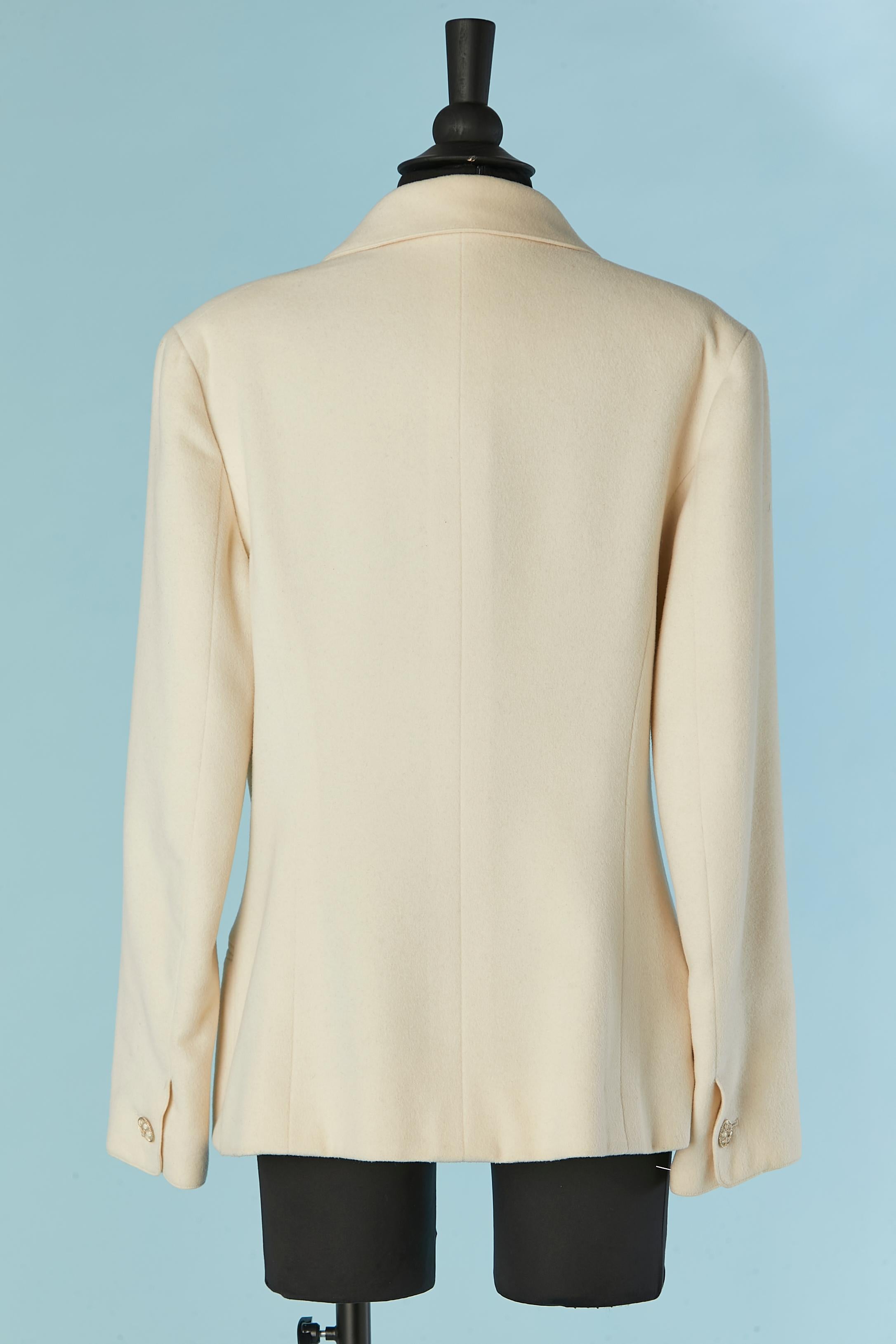 Veste à simple boutonnage blanc cassé CHANEL Boutique Pour femmes en vente
