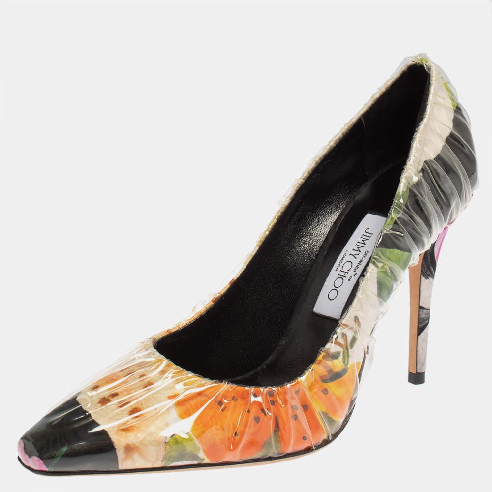 A combination of Off-White's distinctive charm and Jimmy Choo's unparalleled elegance is exhibited in these Anne pumps. They are designed into a pointed-toe silhouette and feature colorful motifs and plastic wrapped all over - a signature element of