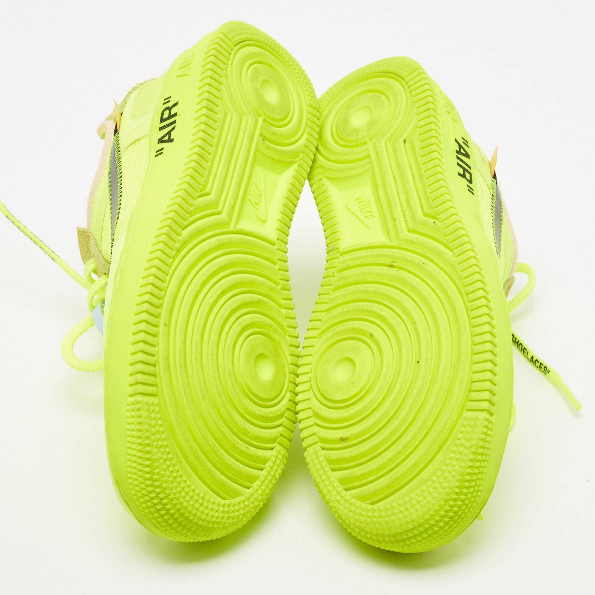 Off-White x Nike Grün Mesh und Wildleder Force 1 Low White Volt Turnschuhe Größe 36 im Angebot 1
